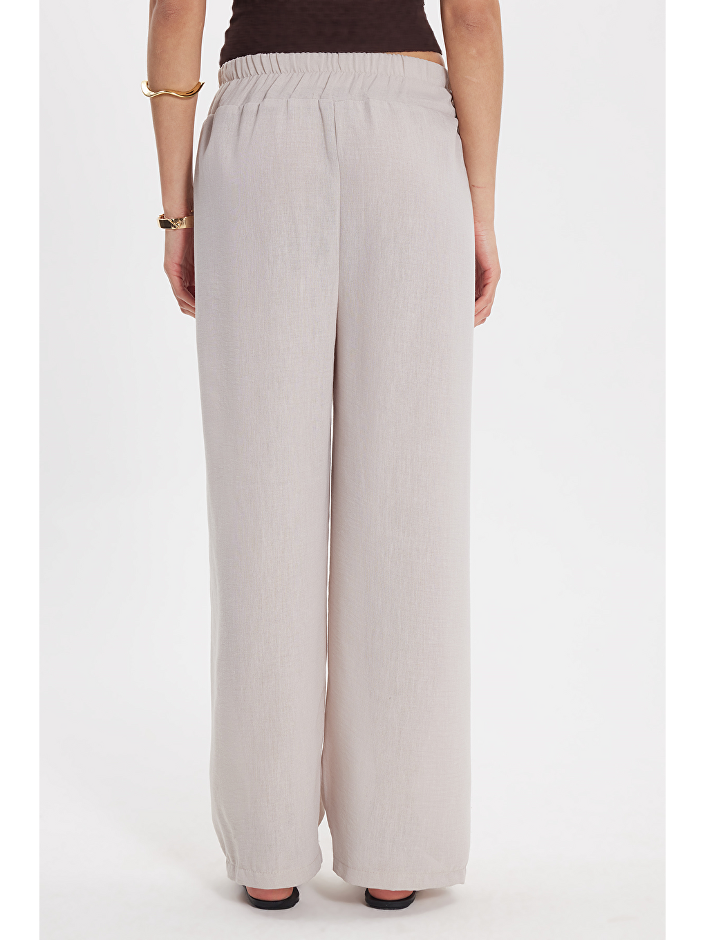 Kadın Relax Fit Rahat Kesim Beli Lastikli Bej Pantolon-5