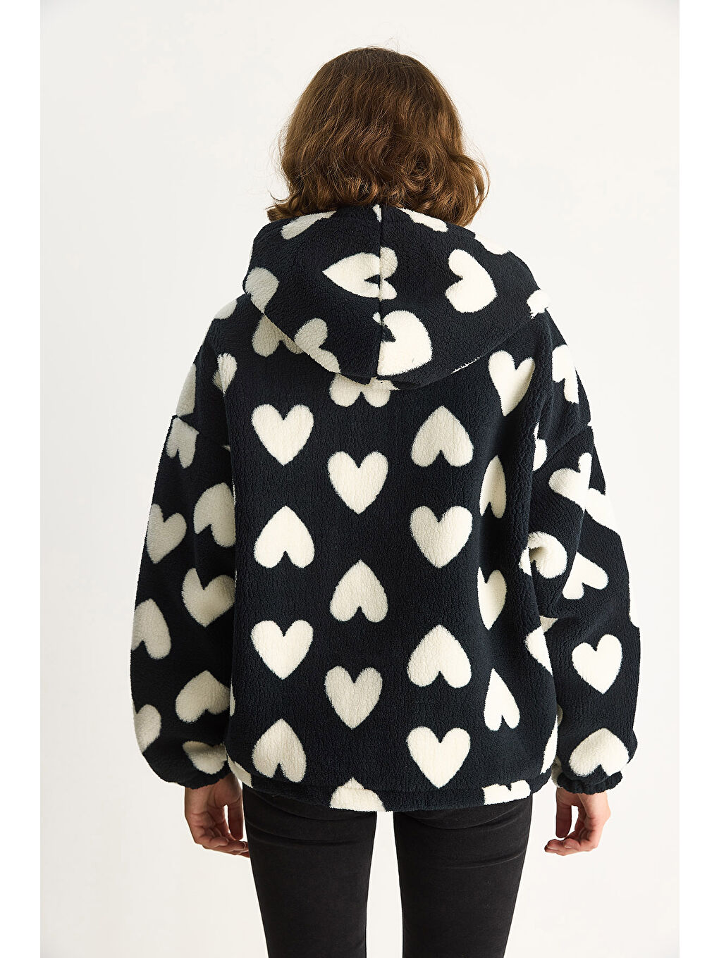 Siyah Kadın Kalpli Kapüşonlu Oversize Pelüş Mont RI-7