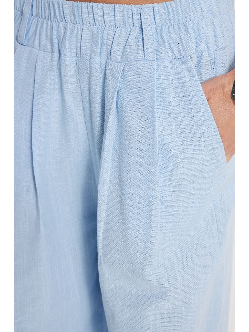 Kadın Relax Fit Rahat Kesim %100 Pamuk Beli Lastikli Pileli Mavi Keten Pantolon-4
