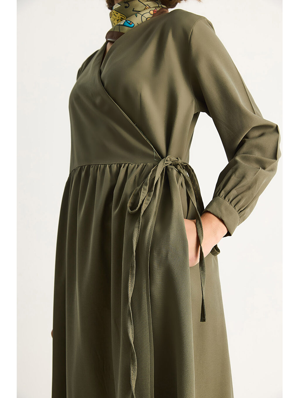 Haki Kadın Kruvaze Kapamalı Cep Detaylı Modal Uzun Elbise-6