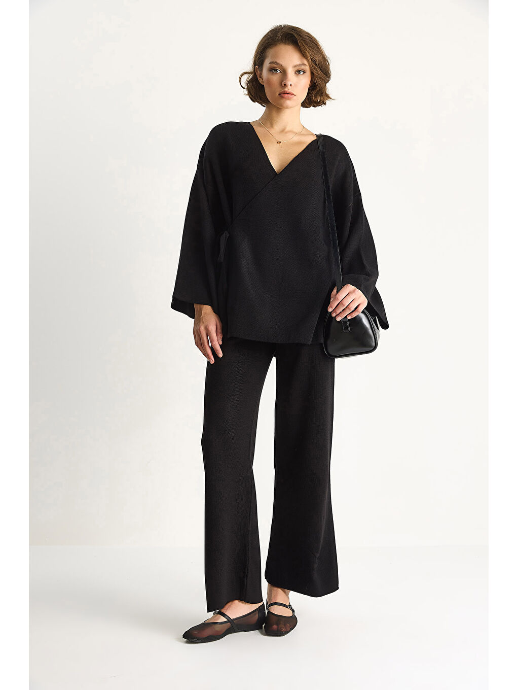 Siyah Kadın Kruvaze Triko Bluz & Yüksek Bel Pantolon Takım N-1