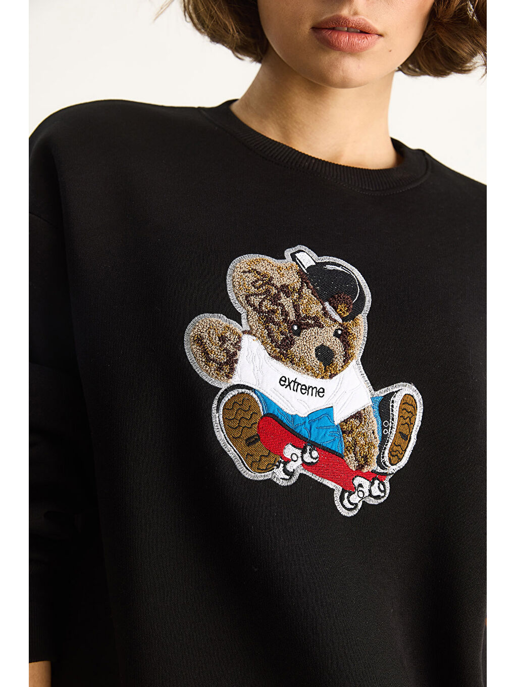 Siyah Kadın Teddy Nakış İşlemeli Bisiklet Yaka Salaş Sweatshirt-5