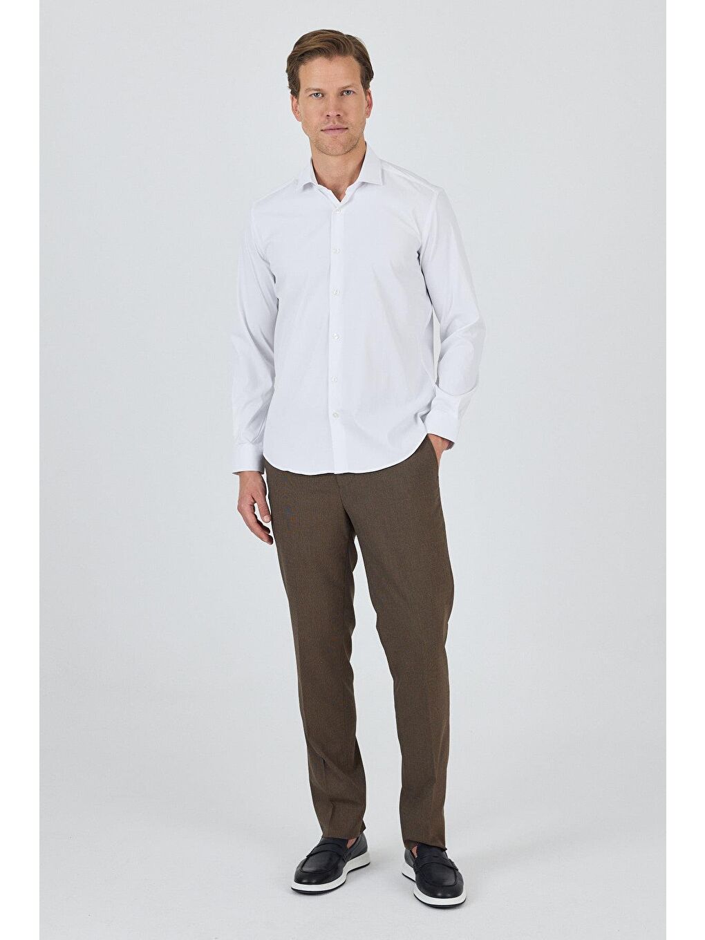 Beyaz Uzun Kol Düz Bez Ayağı Sert Yaka Cepsiz Pamuklu Classic Slim Fit Gömlek 1004250160-1