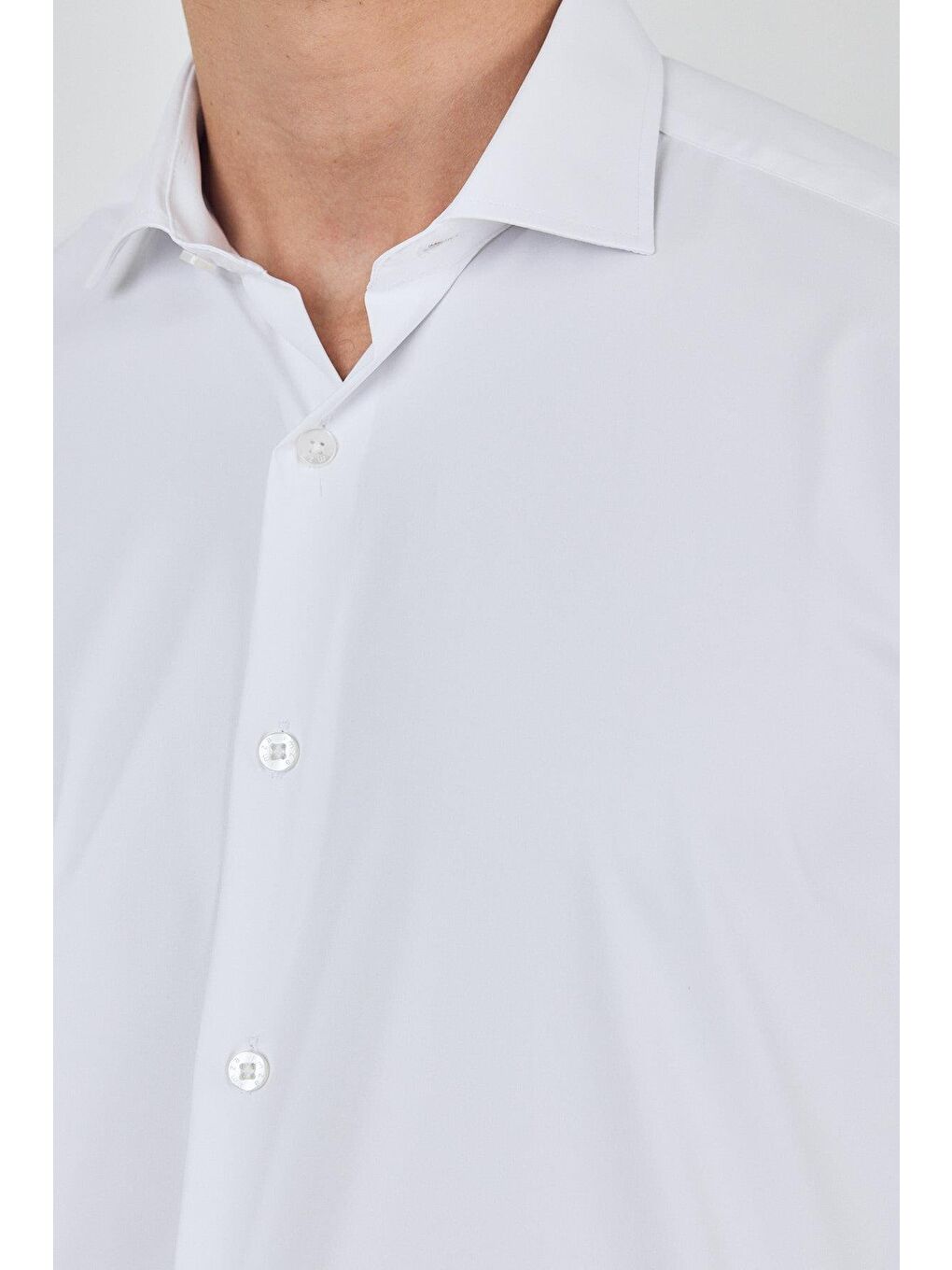 Beyaz Uzun Kol Düz Bez Ayağı Sert Yaka Cepsiz Pamuklu Classic Slim Fit Gömlek 1004250160-2