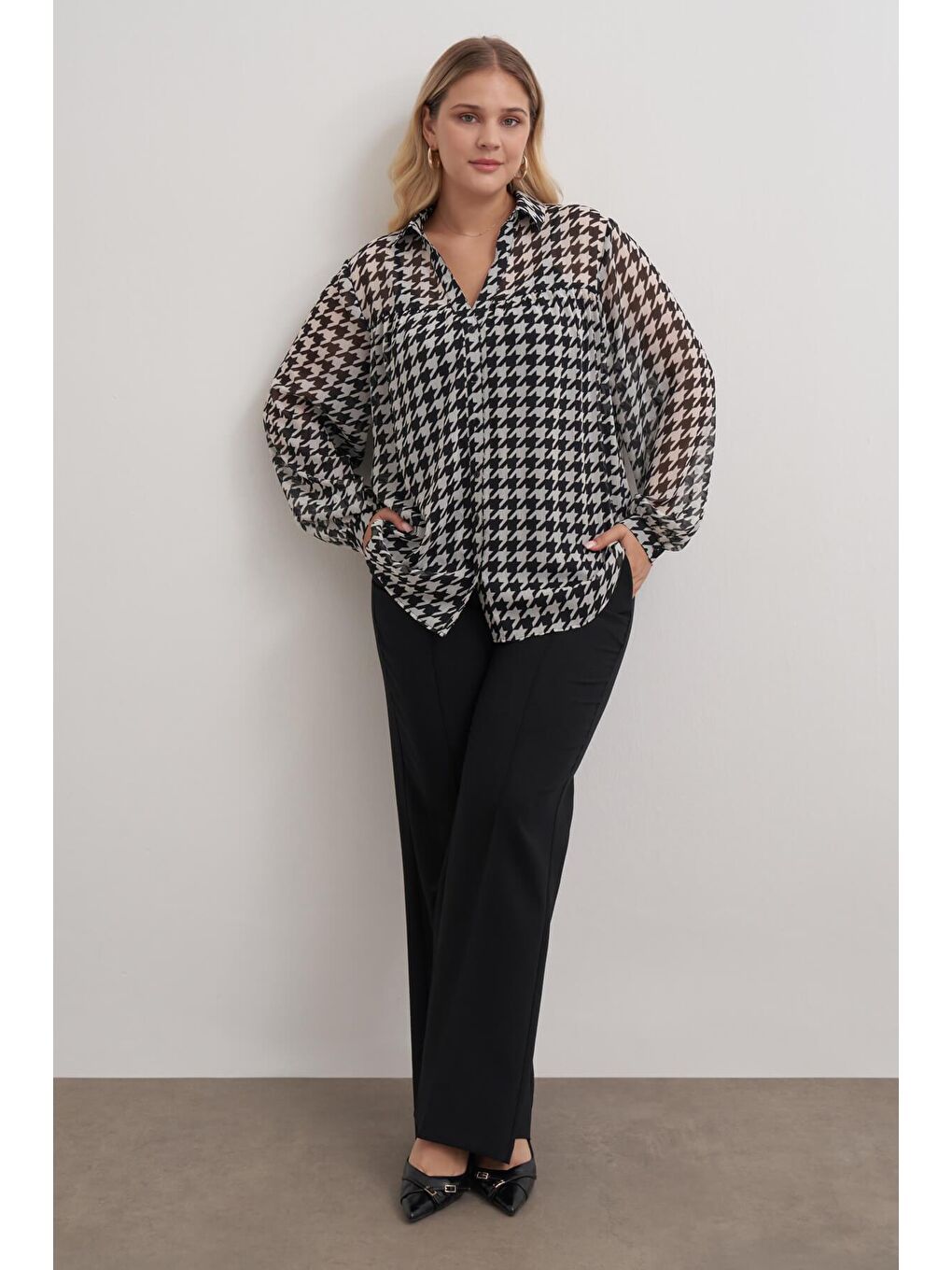 Siyah Desenli Şifon Gömlek-2