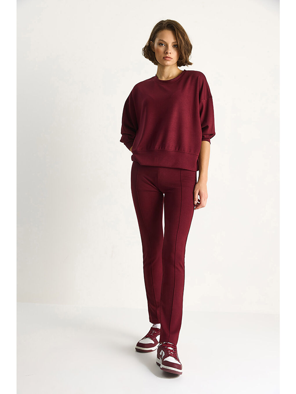 Bordo Kadın Yumuşak Dokulu Bisiklet Yaka Oversize Sweat Pantolon Viskon Dalgıç Takım-4