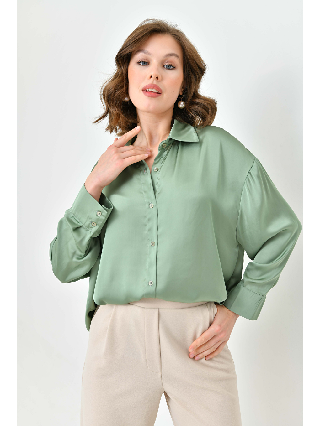 Pera Moda Yeşil Kadın Salaş Oversize Kesim İpek Saten Gömlek - 2