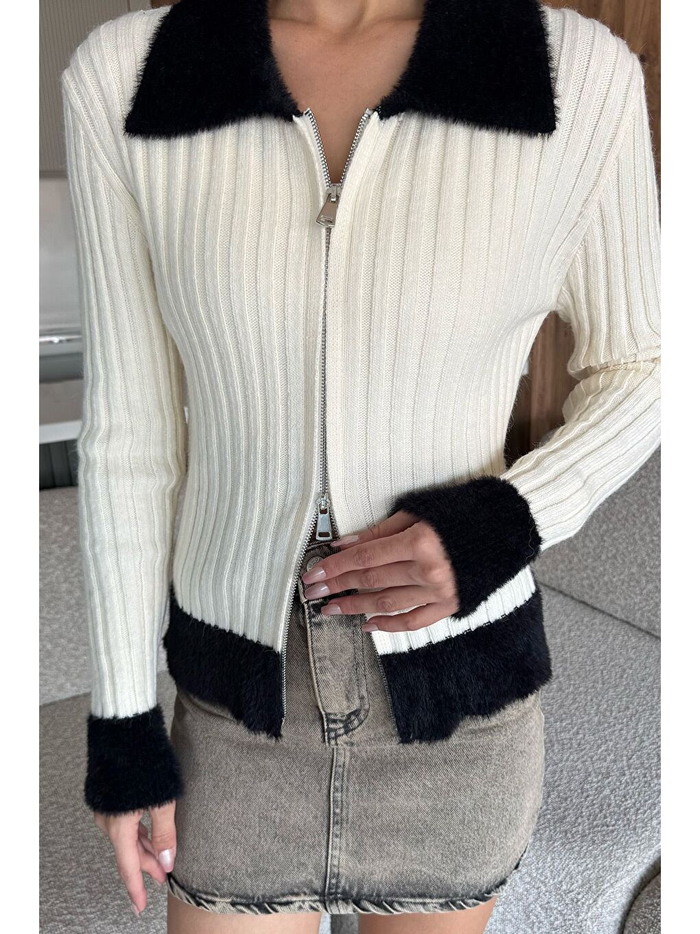 Ekru Gömlek Yaka Fermuarlı Triko Hırka-2