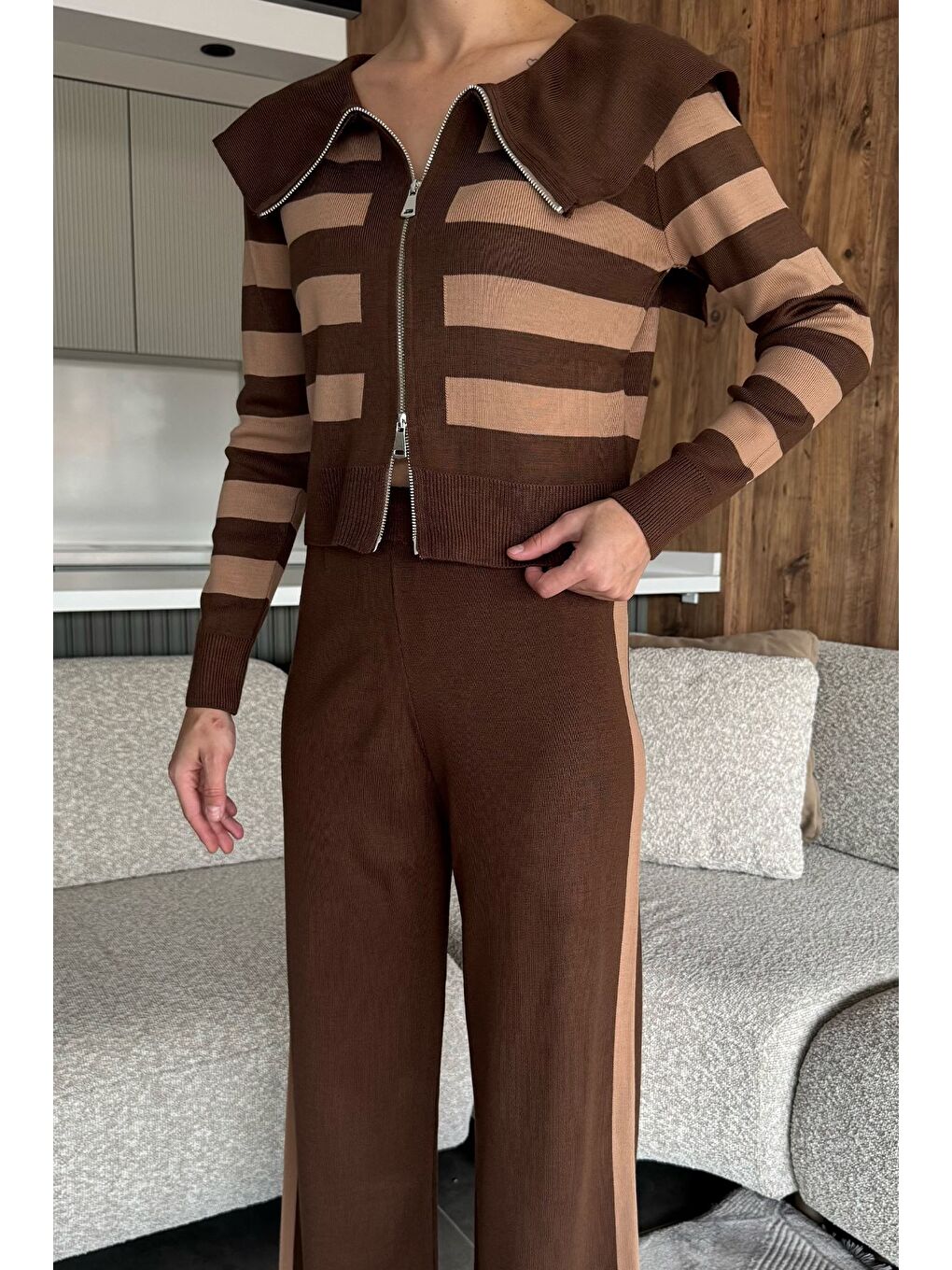 Kahverengi Kadın Şerit Desenli Triko Hırka Pantolon İkili Takım (s-m-l Beden Uyumludur.)-1