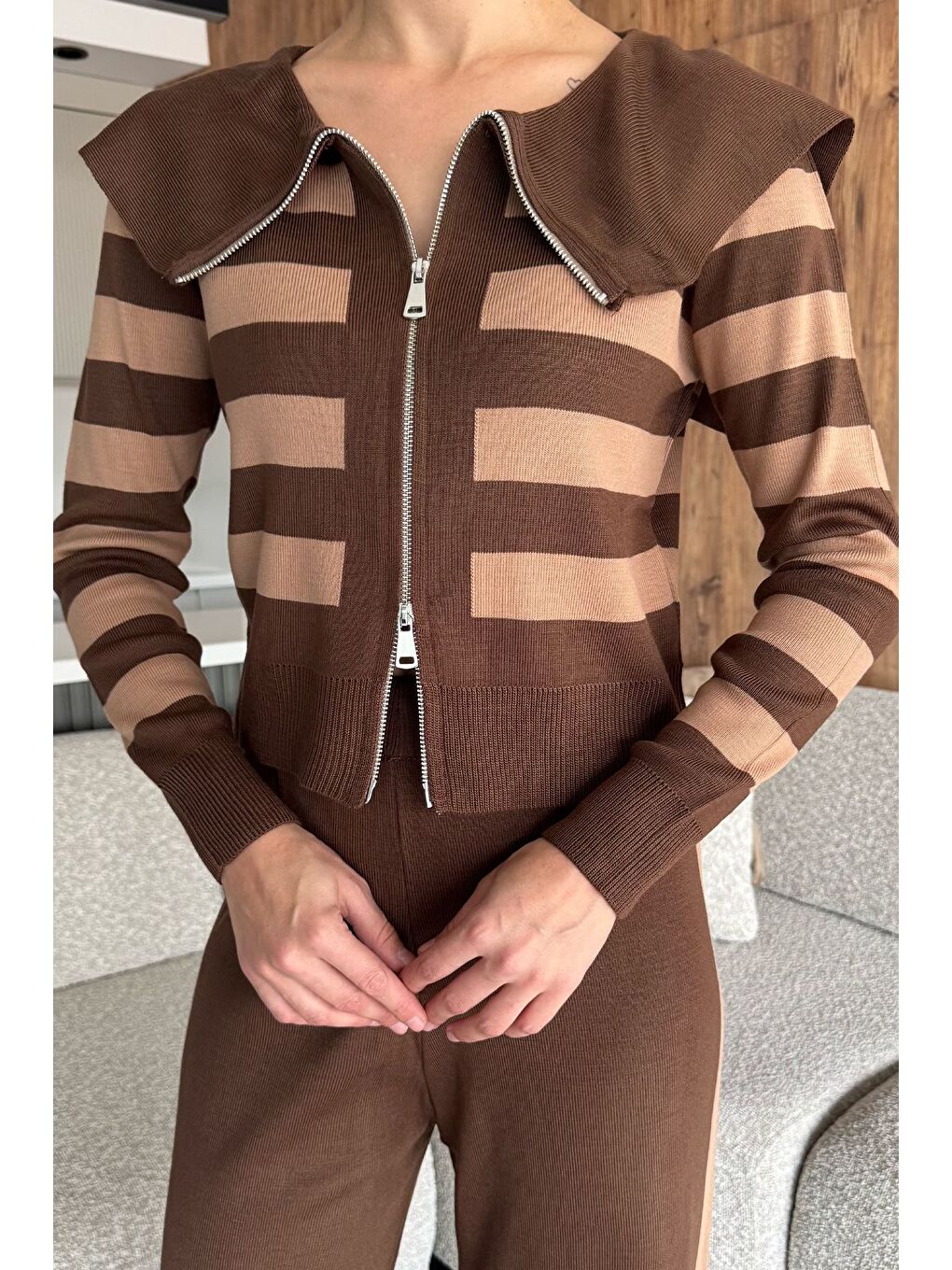 Kahverengi Kadın Şerit Desenli Triko Hırka Pantolon İkili Takım (s-m-l Beden Uyumludur.)-2