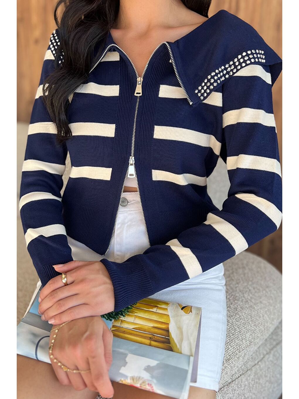 Lacivert Yaka Detaylı Çizgili Triko Hırka (s,m,l Uyumludur)
