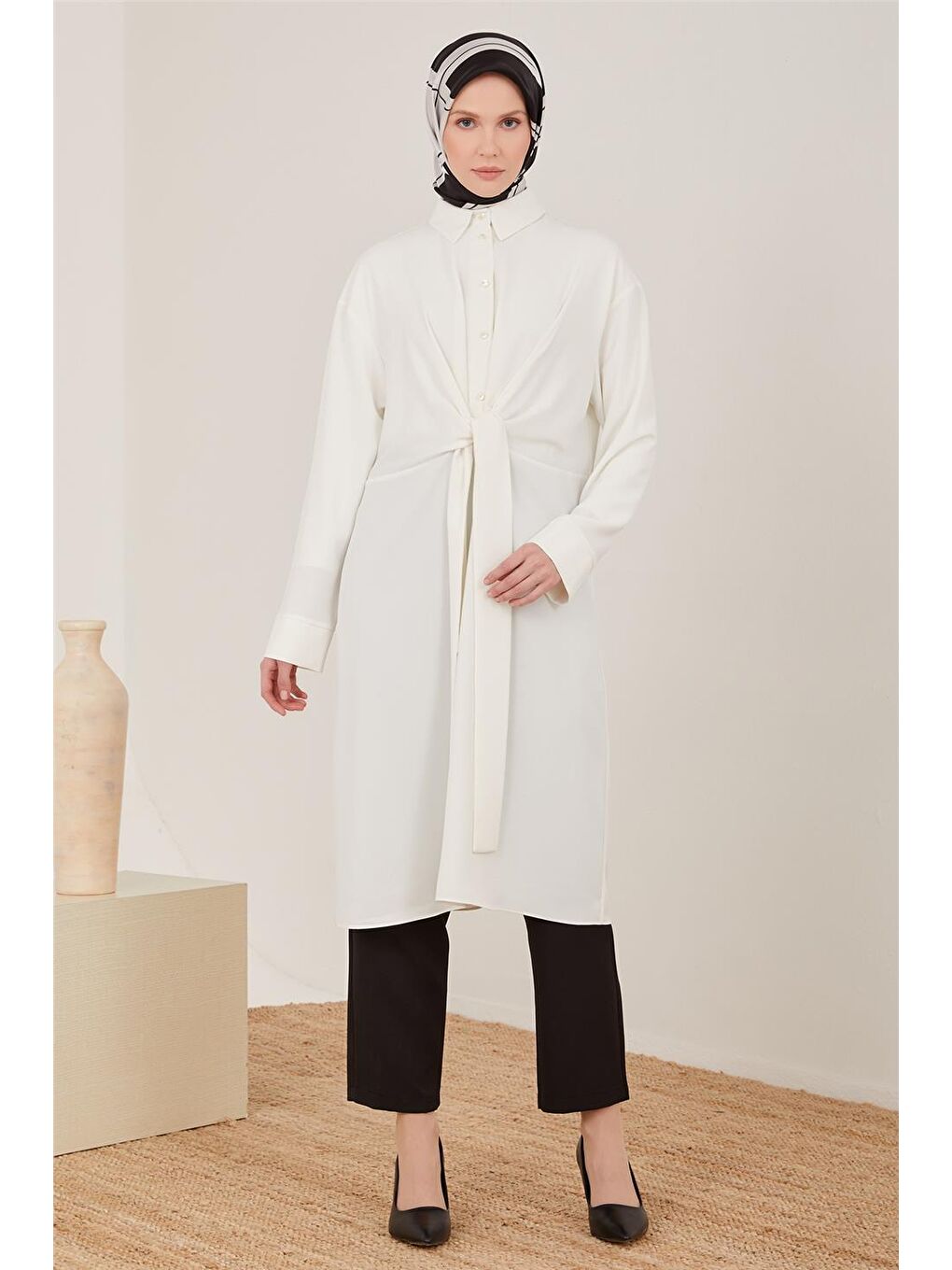 Beyaz Kuşaklı Tunik 23Y4412