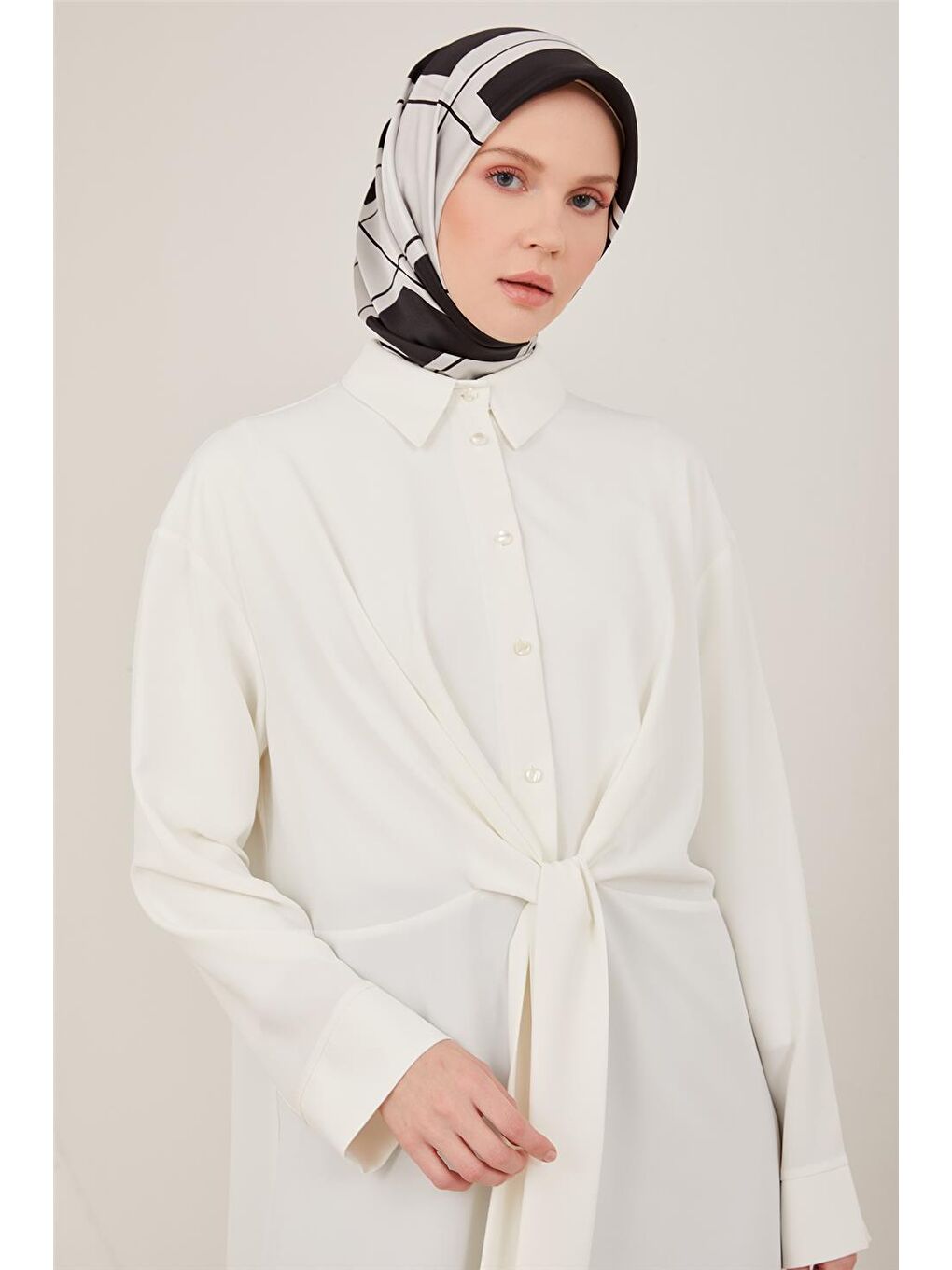Beyaz Kuşaklı Tunik 23Y4412-3
