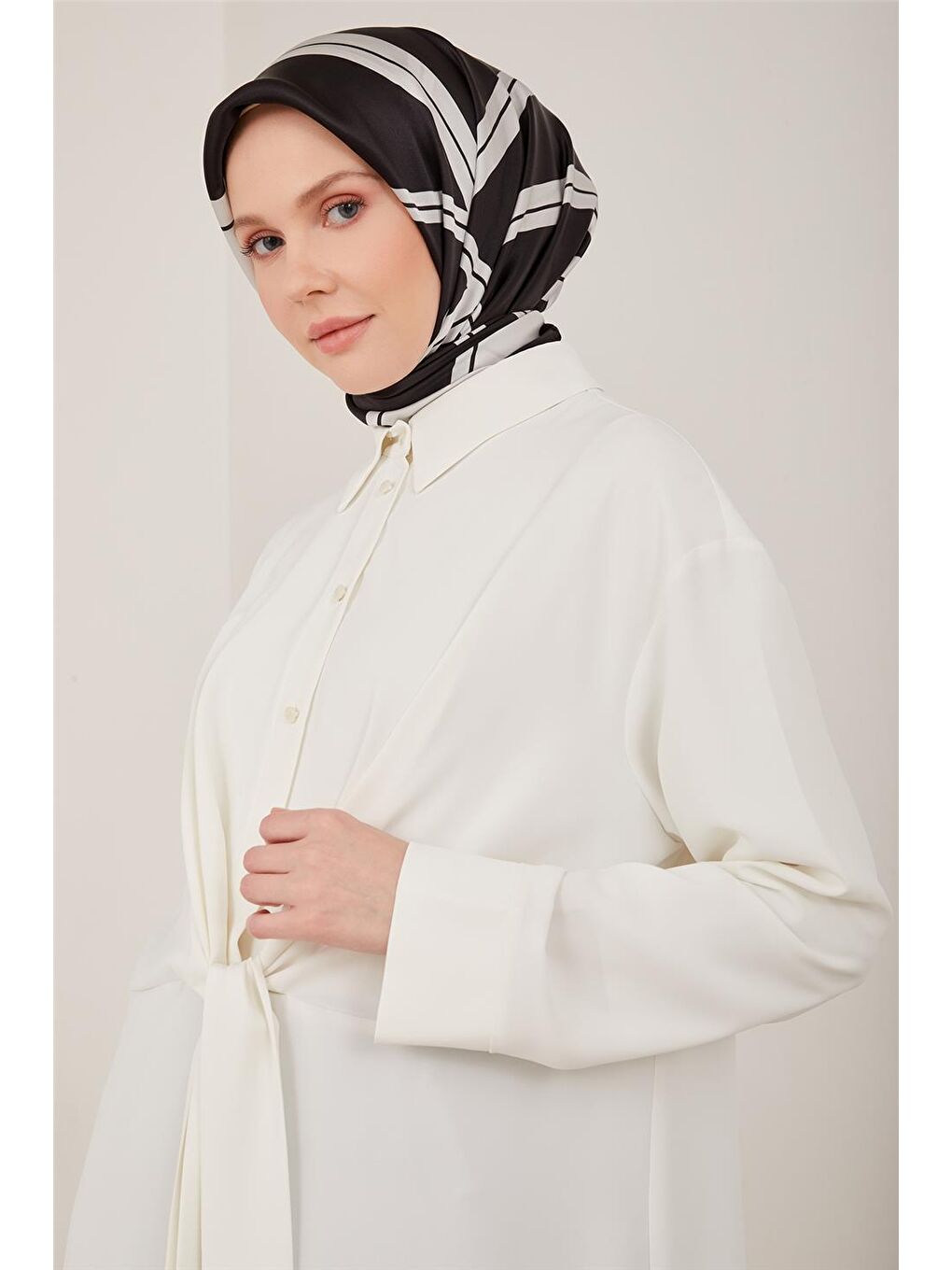 Beyaz Kuşaklı Tunik 23Y4412-4