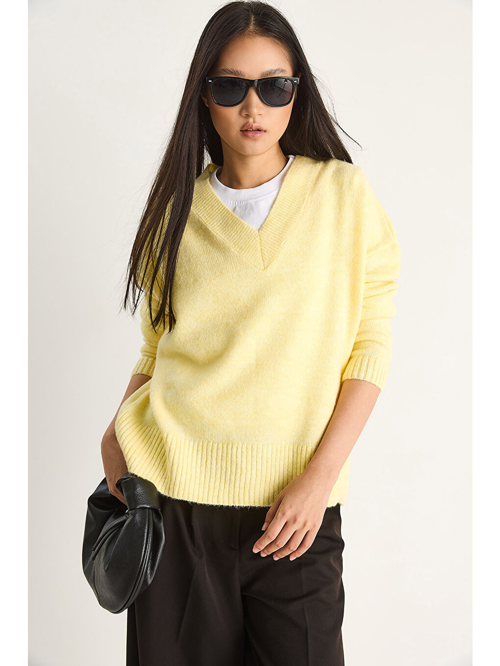 Sarı Kadın V Yaka Triko Kazak-3