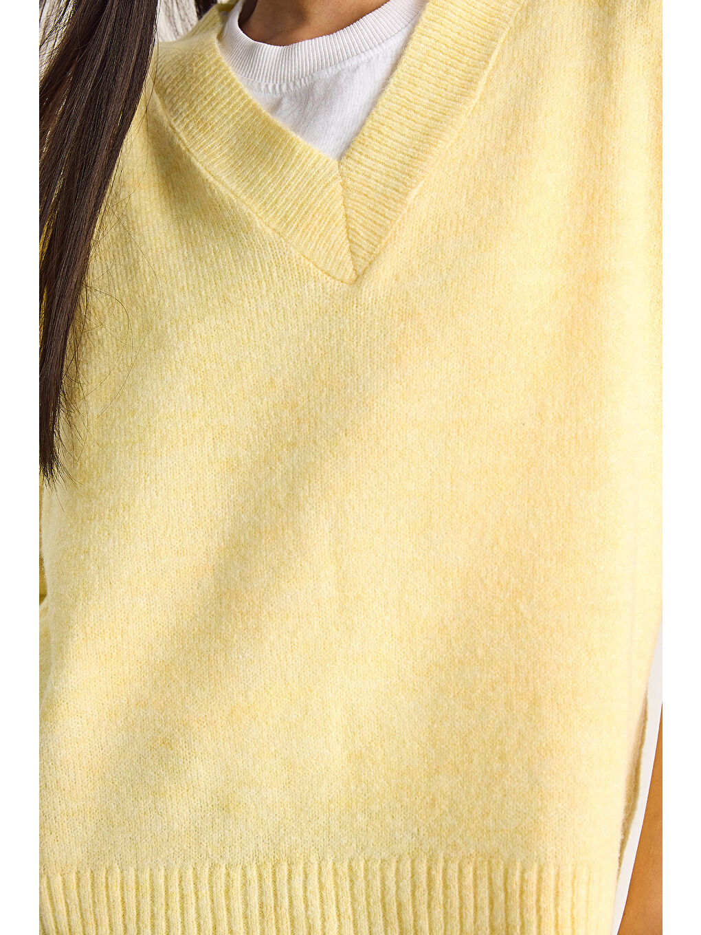 Sarı Kadın V Yaka Triko Kazak-5