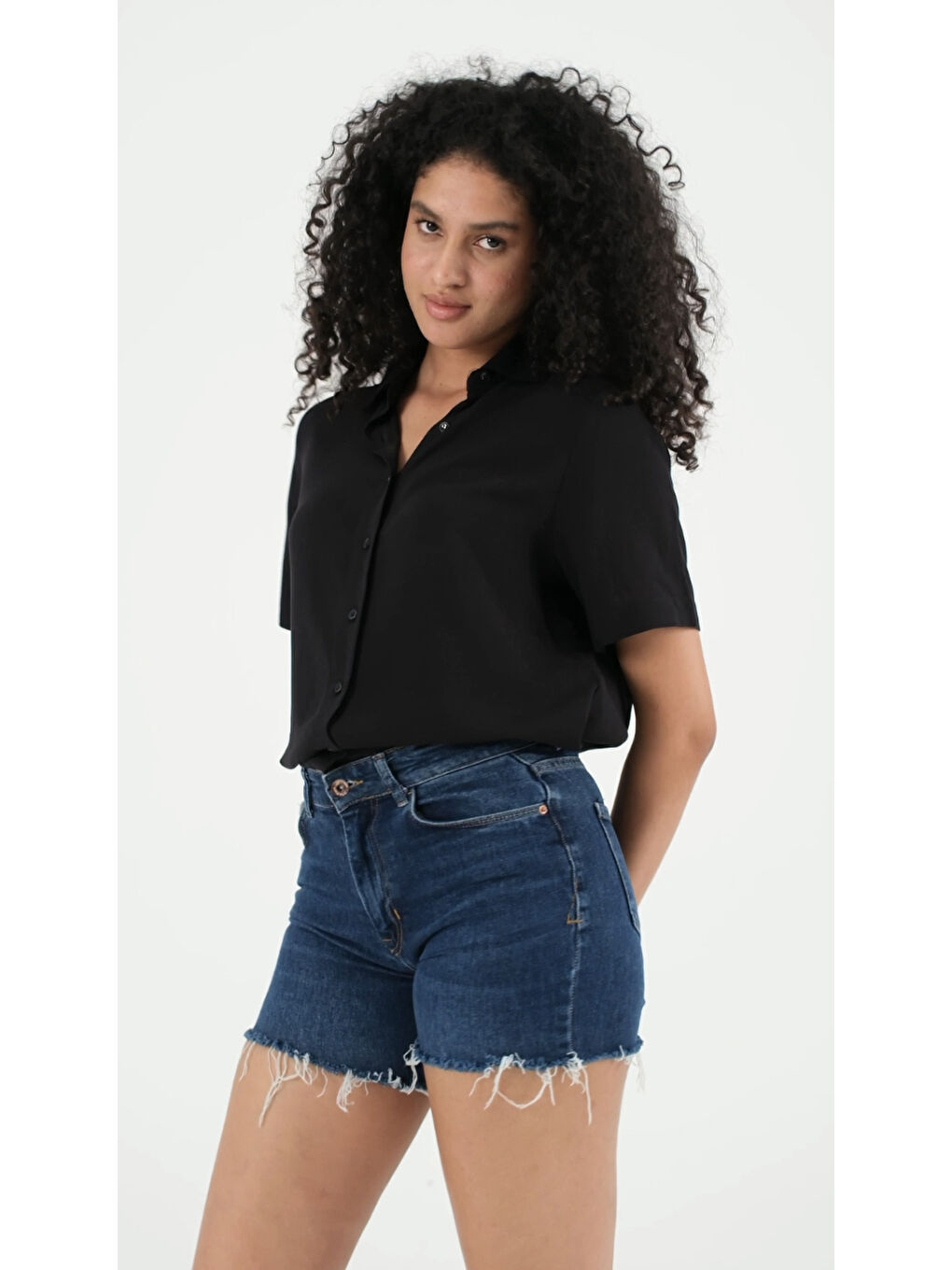 Siyah Kısa Kollu Salaş Viskon Gömlek-3