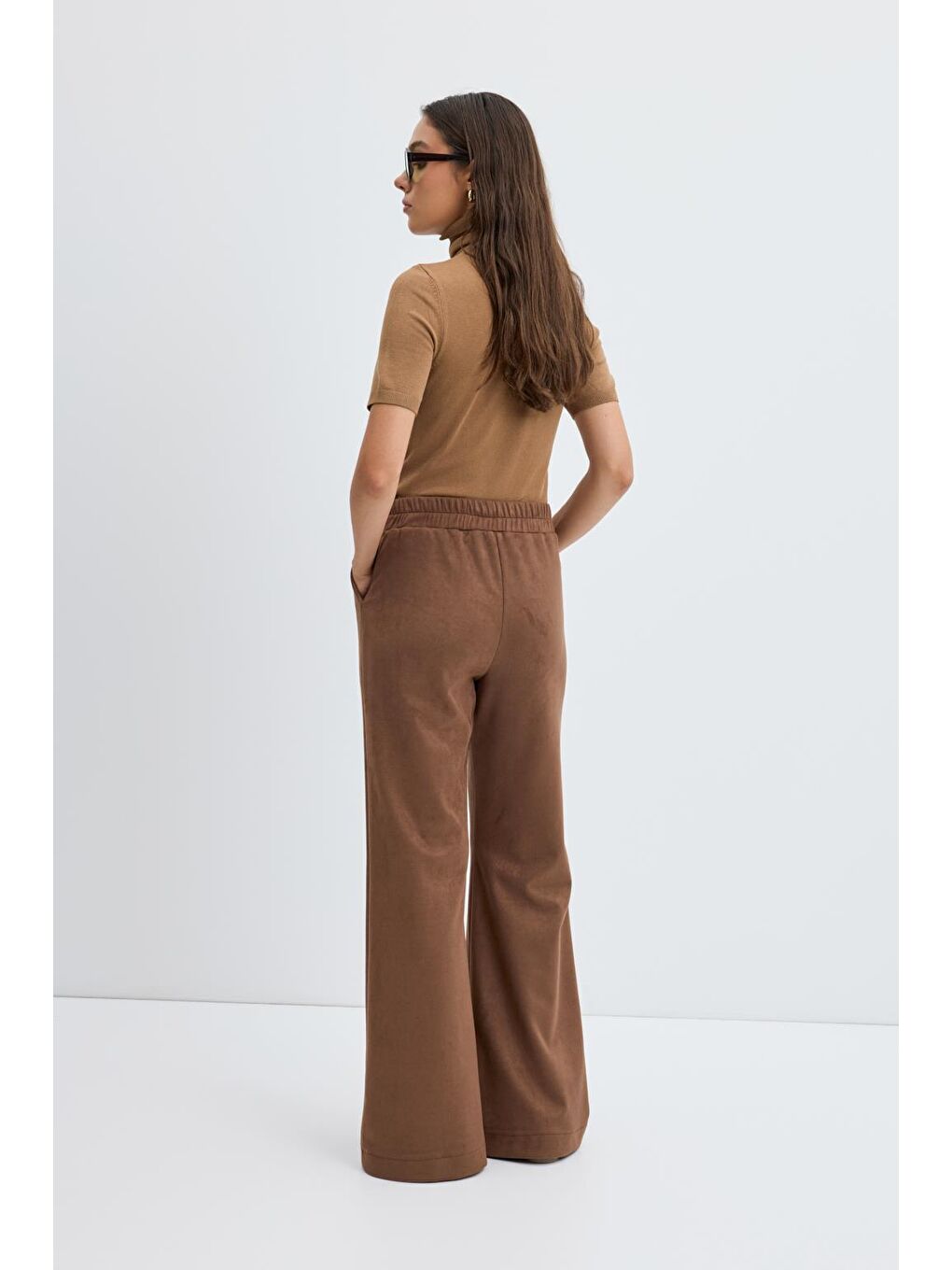 Kahverengi Fit Kesim Nervür Dikişli Süet Pantolon Kahve-4