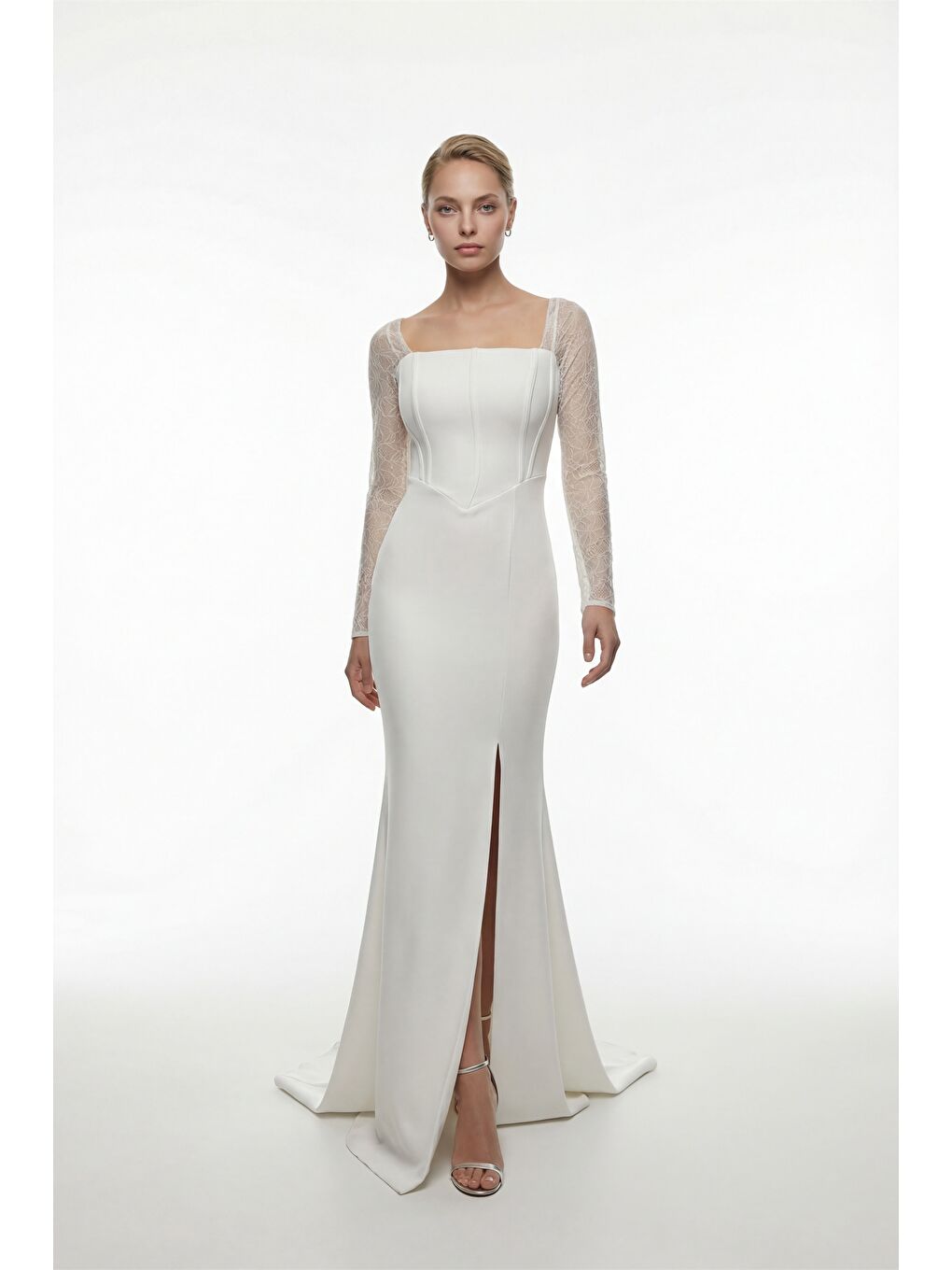 Kadın Beyaz Kare Yaka Dantelli Uzun Balık Abiye Elbise