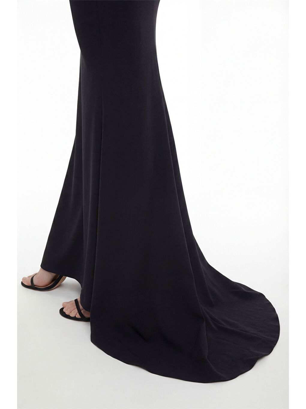 Kadın Siyah Dantel Detay Uzun Balık Abiye Elbise-3