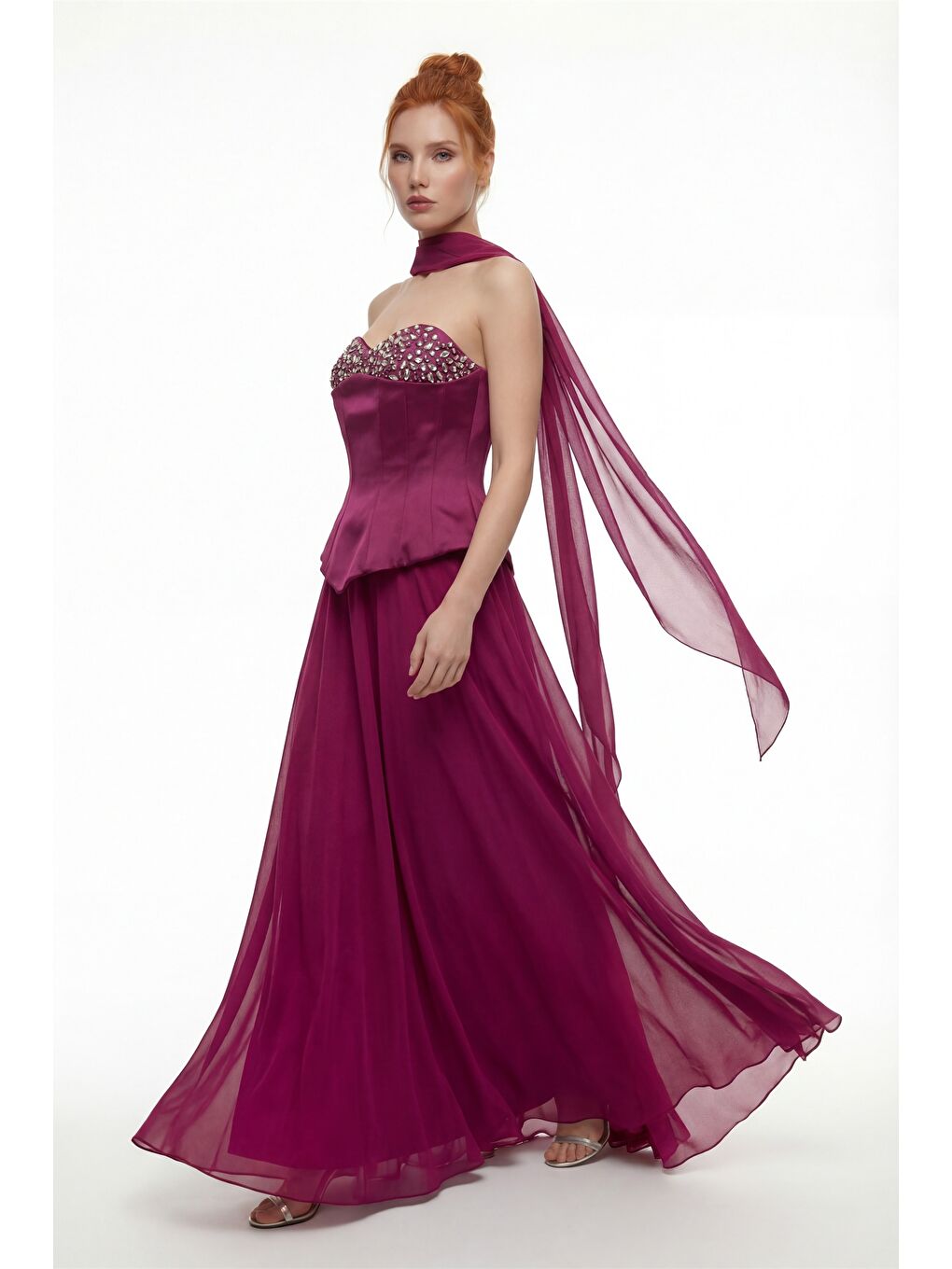Kadın Bordo Straplez Yaka Taşlı Peplum Detay Uzun Abiye Elbise