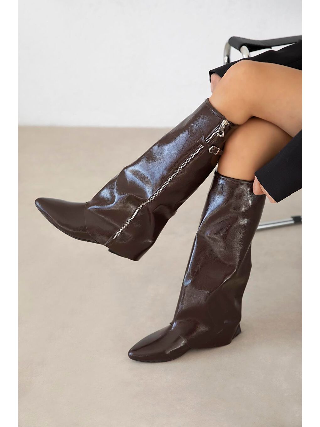 Kahverengi Lotus Kadın  Fermuar Detay  Deri  Çizme Kahve