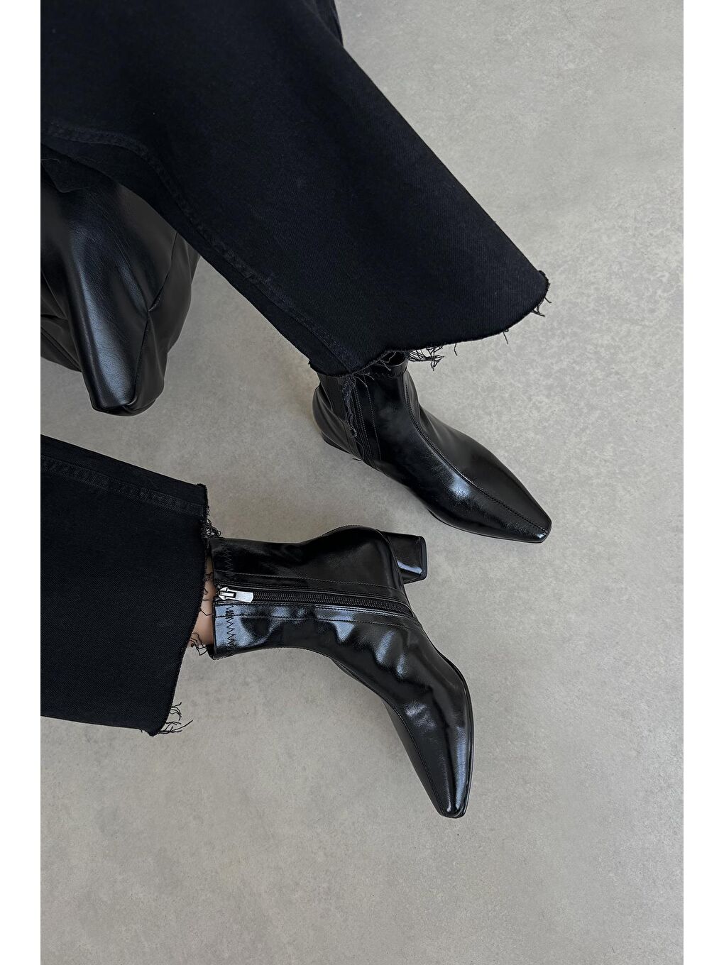 Amor Kadın Küt Kalıp Kırışık Deri Bot Siyah-1