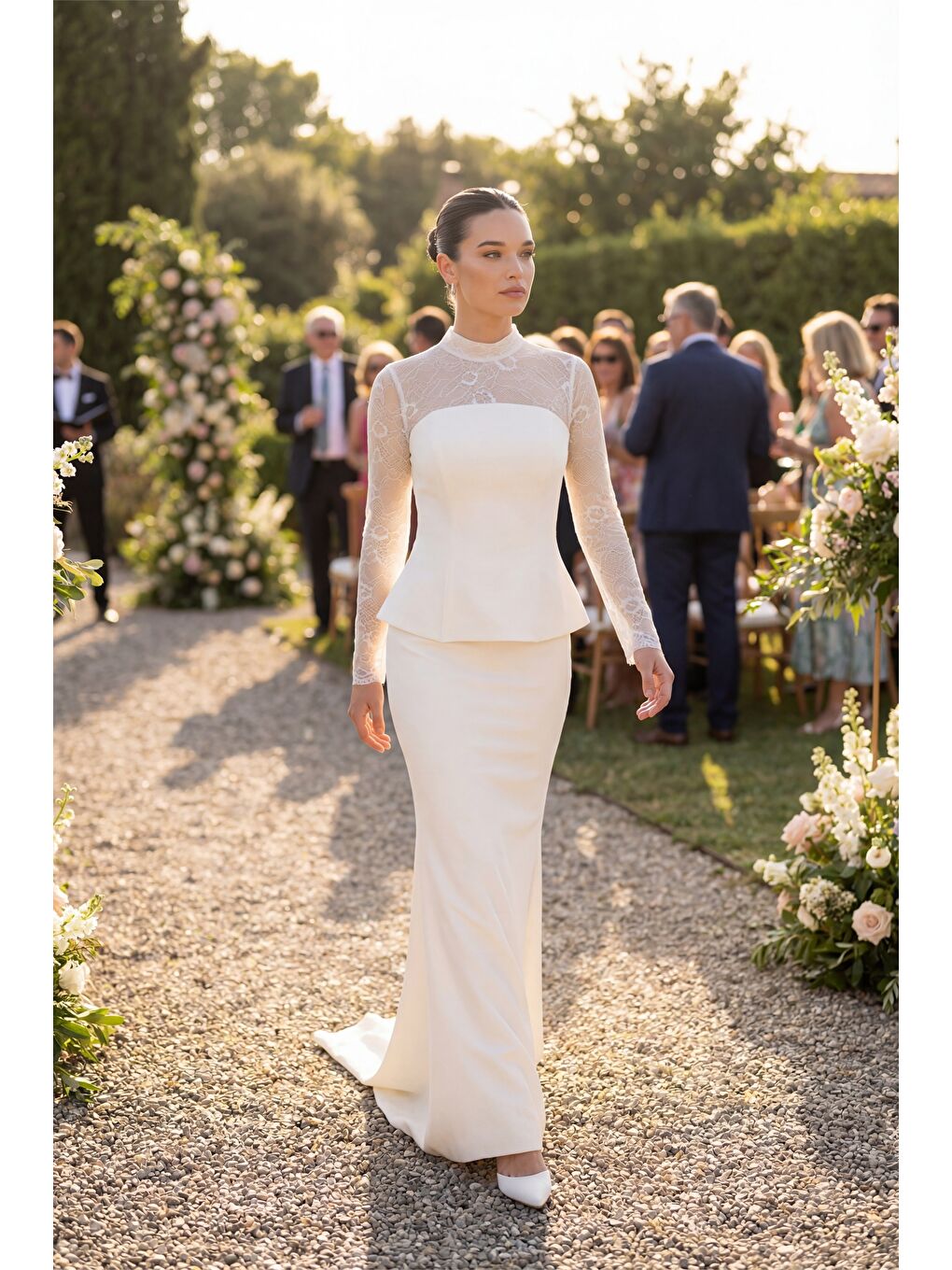 Kadın Beyaz Dantel Detay Uzun Balık Abiye Elbise-4