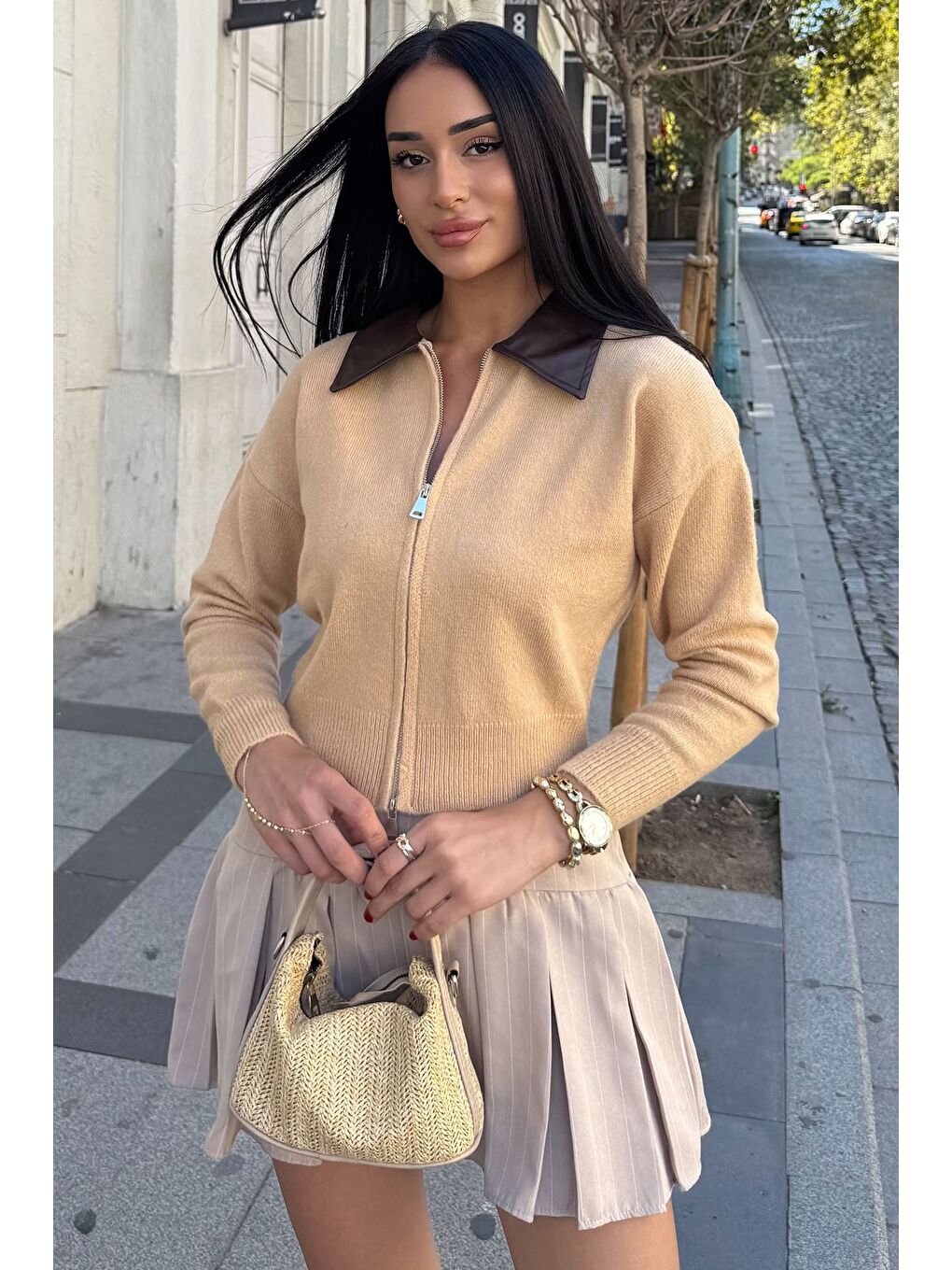 Bej Kadın Polo Yaka Deri Garnili Fermuarlı Triko Hırka (s-m-l Beden Uyumludur.)