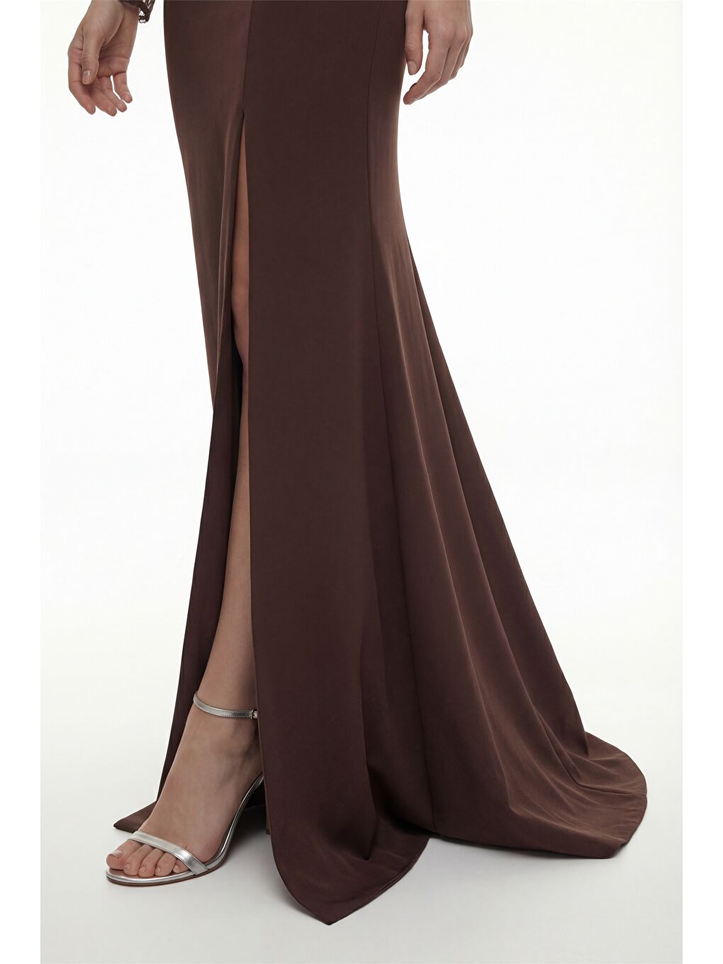 Kadın Kahverengi Kare Yaka Dantelli Uzun Balık Abiye Elbise-3