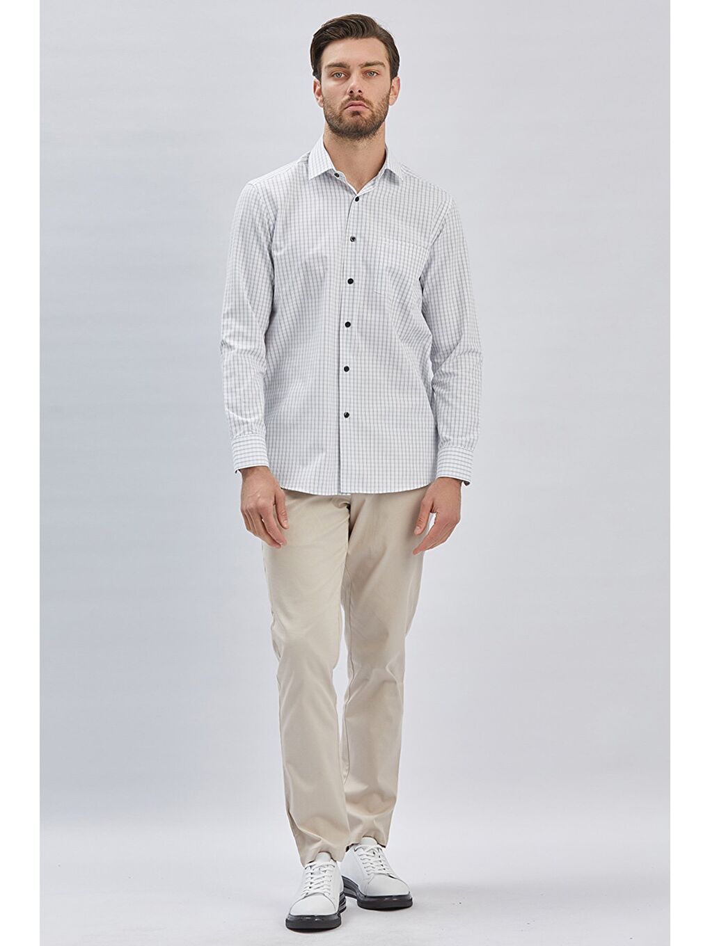 Beyaz Uzun Kollu Ekoseli Sert Yaka Cepli Pamuklu Klasik Comfort Fit Rahat Kesim Gömlek 1004240223