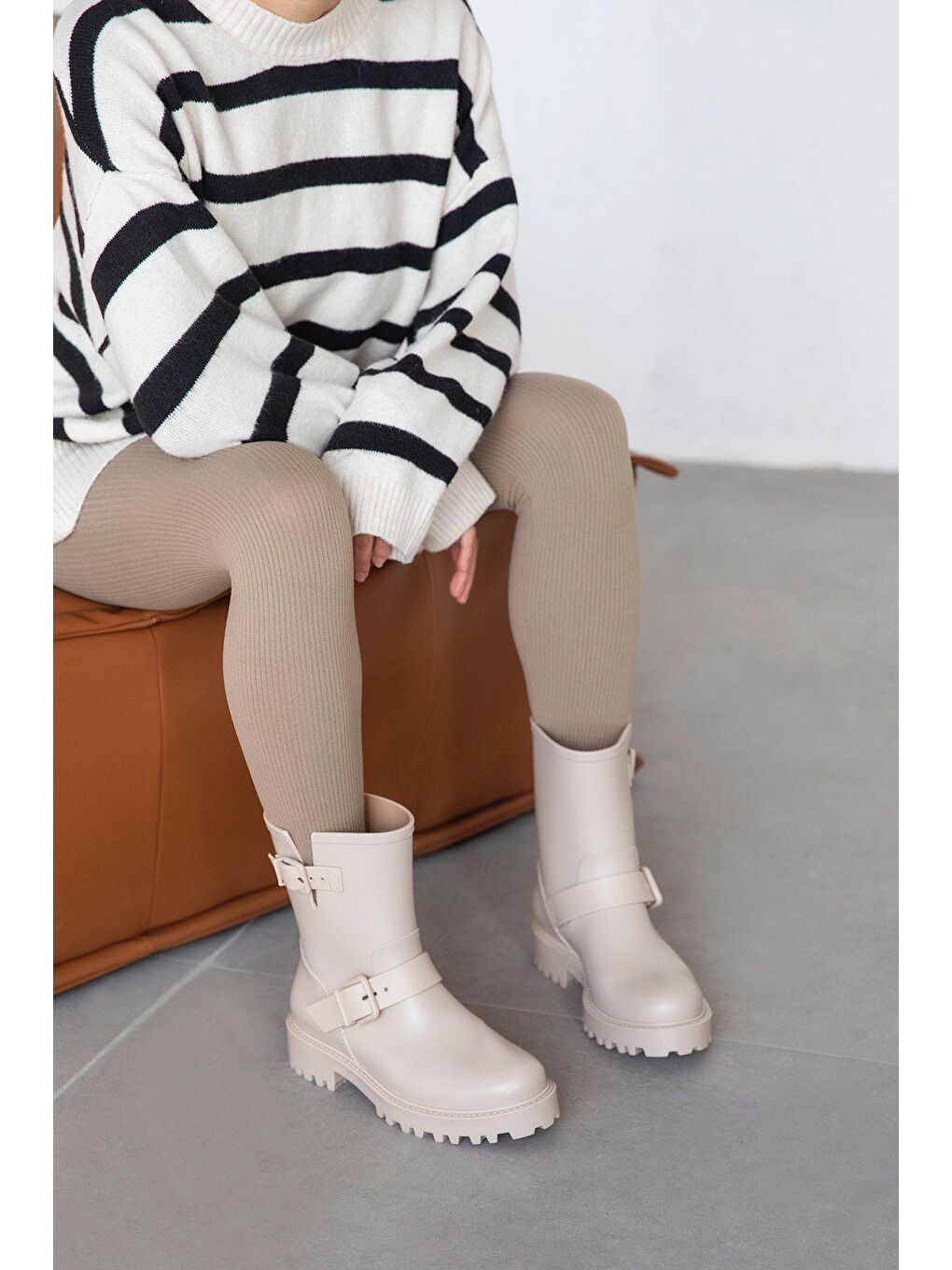 Hudson Plastik Su Geçirmez Kadın Bot Bej