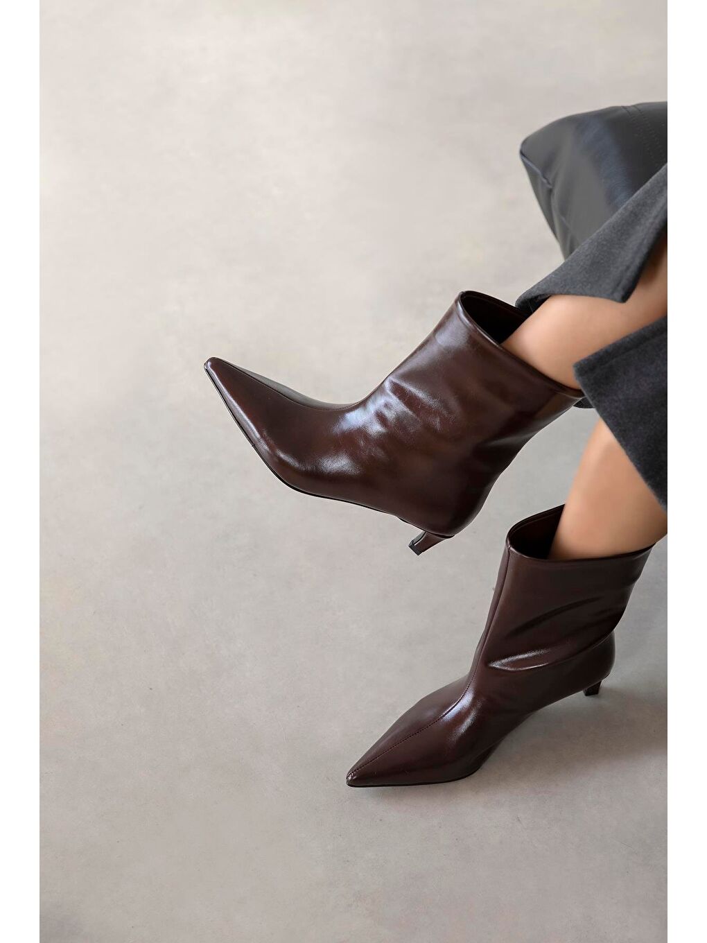 Kahverengi Zoey Kadın Pino Ökçe Kırışık Deri Bot Kahve