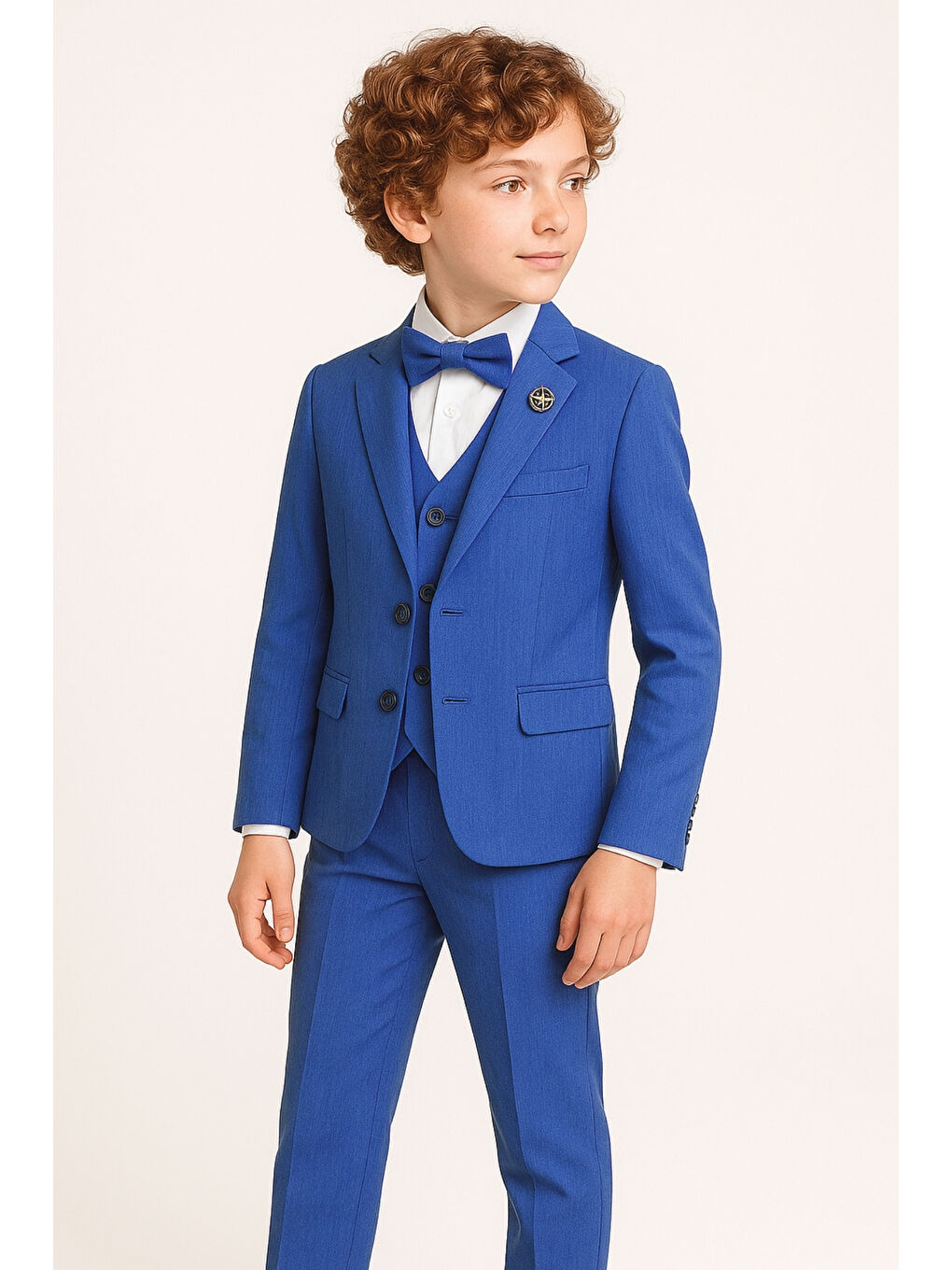 İndigo Erkek Çocuk Rozetli Papyonlu Ceketli 4’lü Set Takım Elbise Ak2840-2