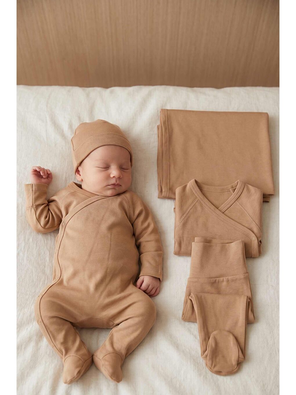 Kahverengi Modal Organik Theme Hastane Çıkışı-2