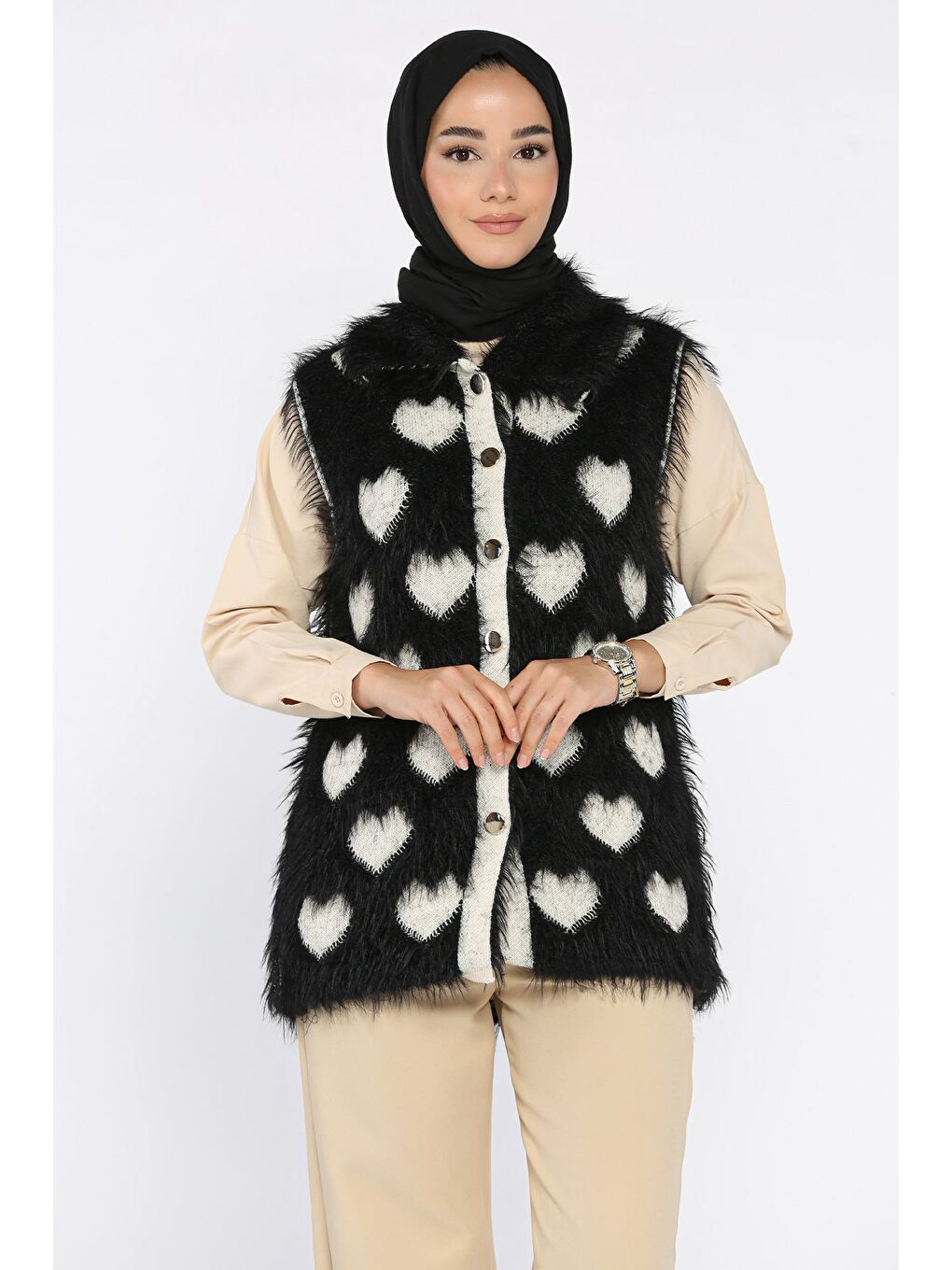 Siyah Kadın Kalpli Sakallı Triko Yelek (s-m-l Uyumludur)