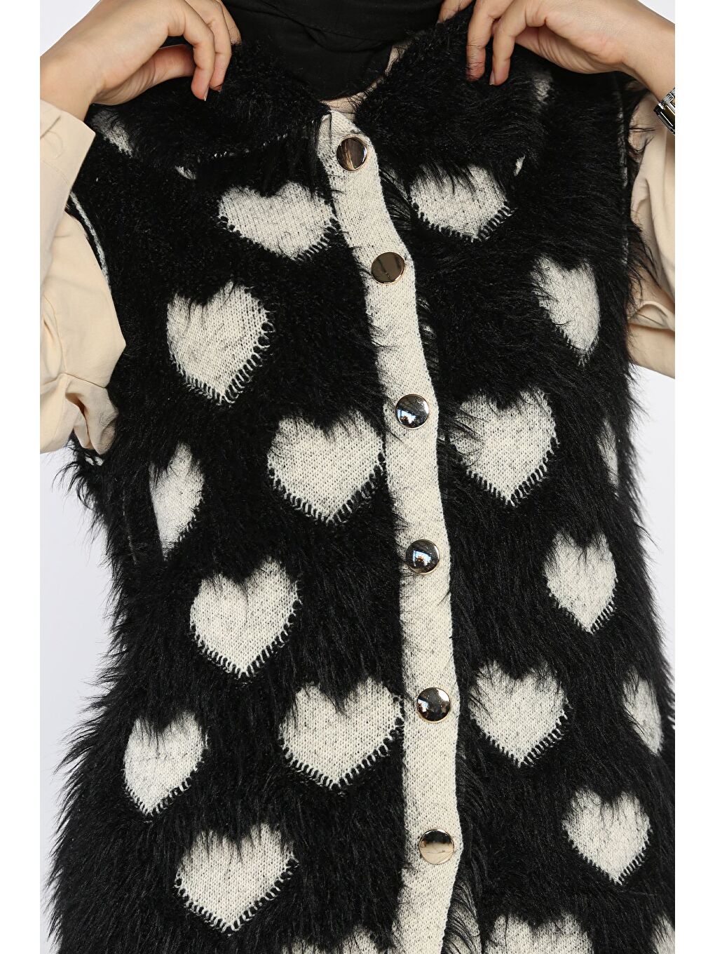 Siyah Kadın Kalpli Sakallı Triko Yelek (s-m-l Uyumludur)-7