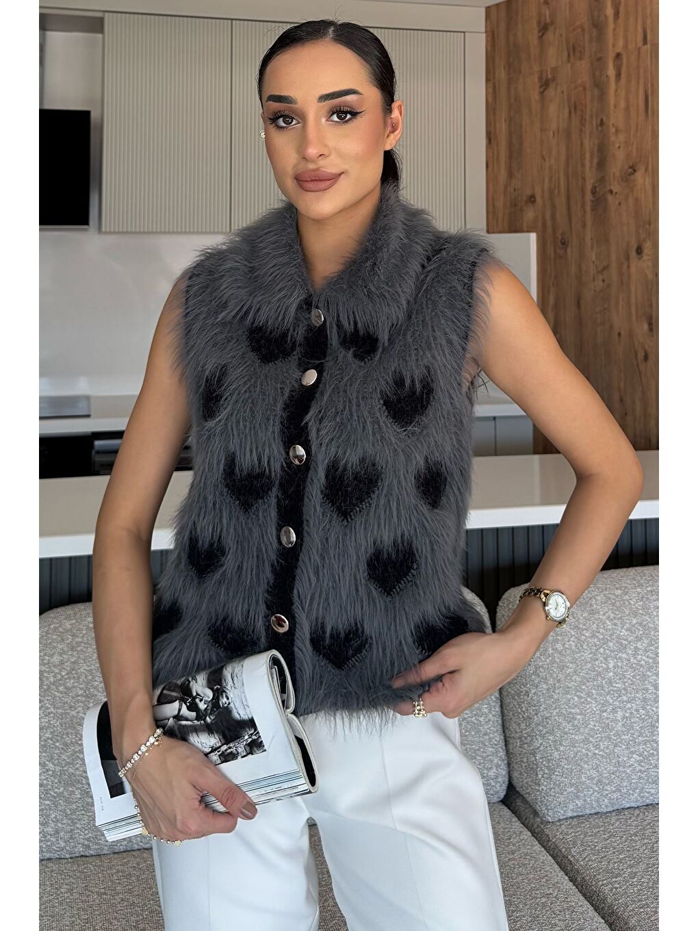 Gri Sakallı Kalpli Kadın Triko Yelek (s-m-l Uyumludur)-1