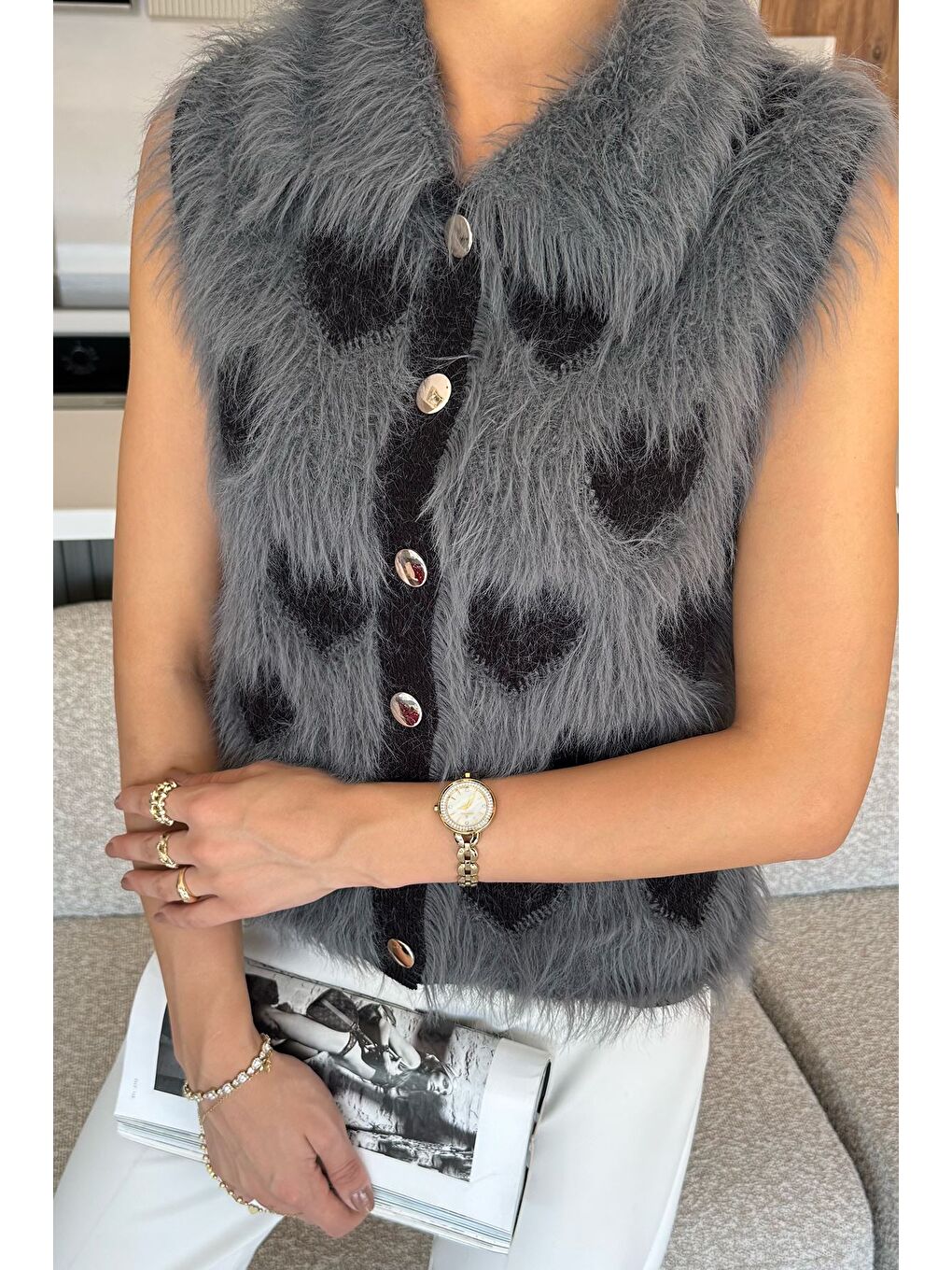 Gri Sakallı Kalpli Kadın Triko Yelek (s-m-l Uyumludur)-2