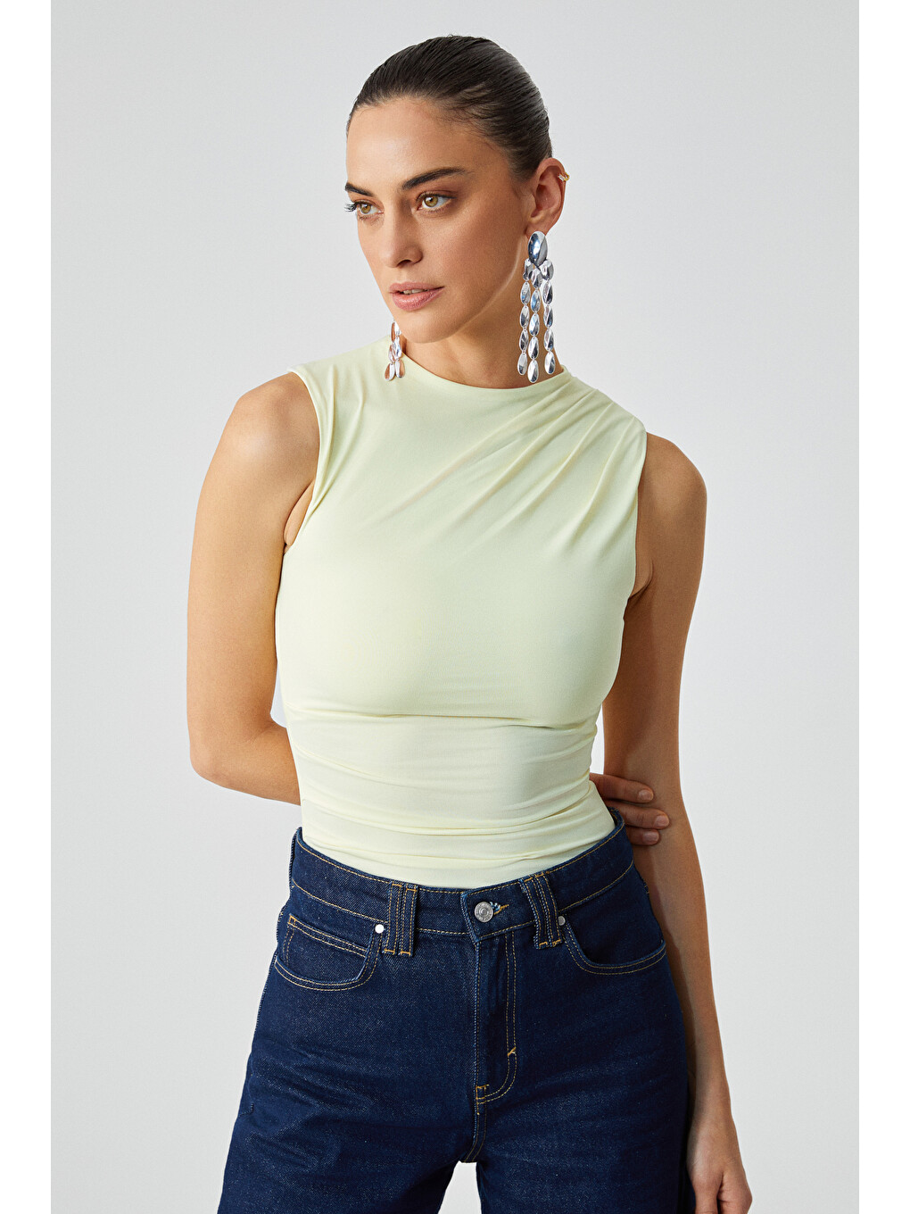 Canısa Kadın Slim Fit Sıfır Kol Yuvarlak Yaka Düz Renk Sarı Atlet-2
