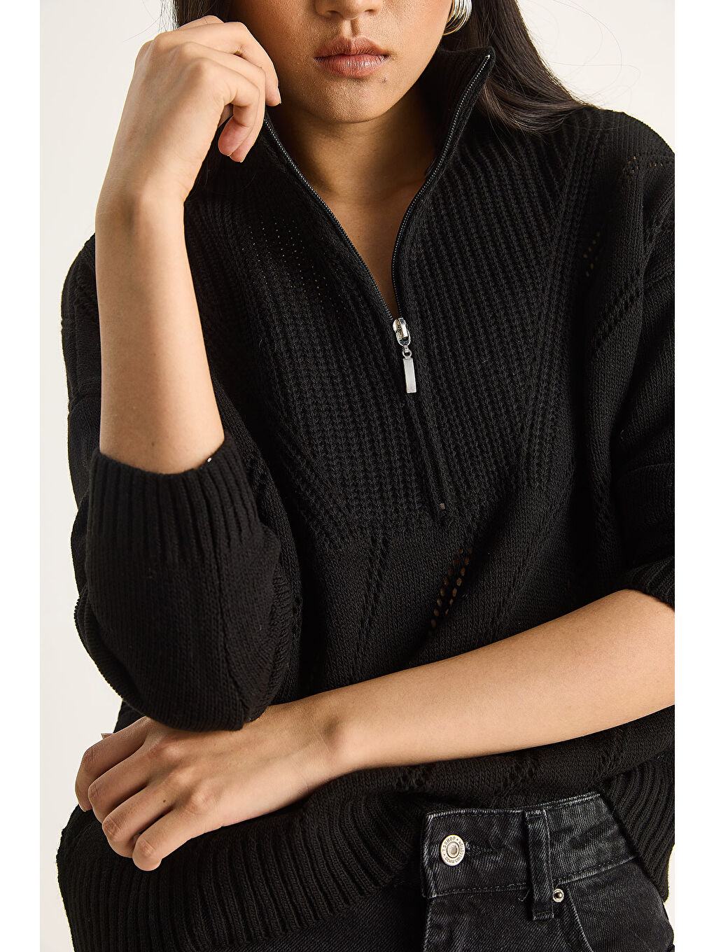 Siyah Kadın Relaxed Fit Yarım Fermuarlı Kazak-6