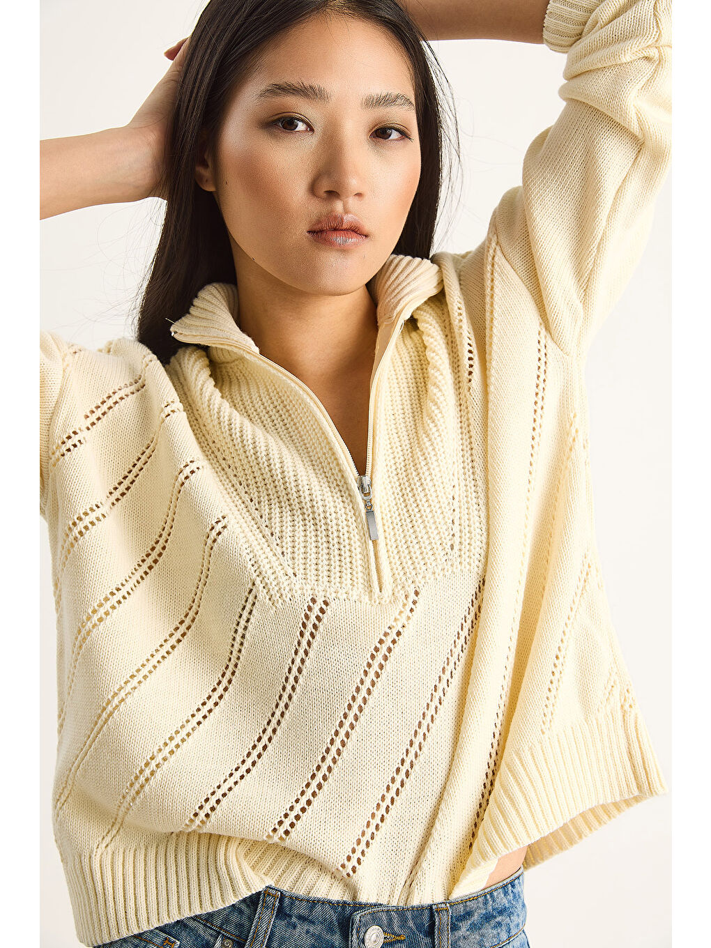 Ekru Kadın Relaxed Fit Yarım Fermuarlı Kazak-1