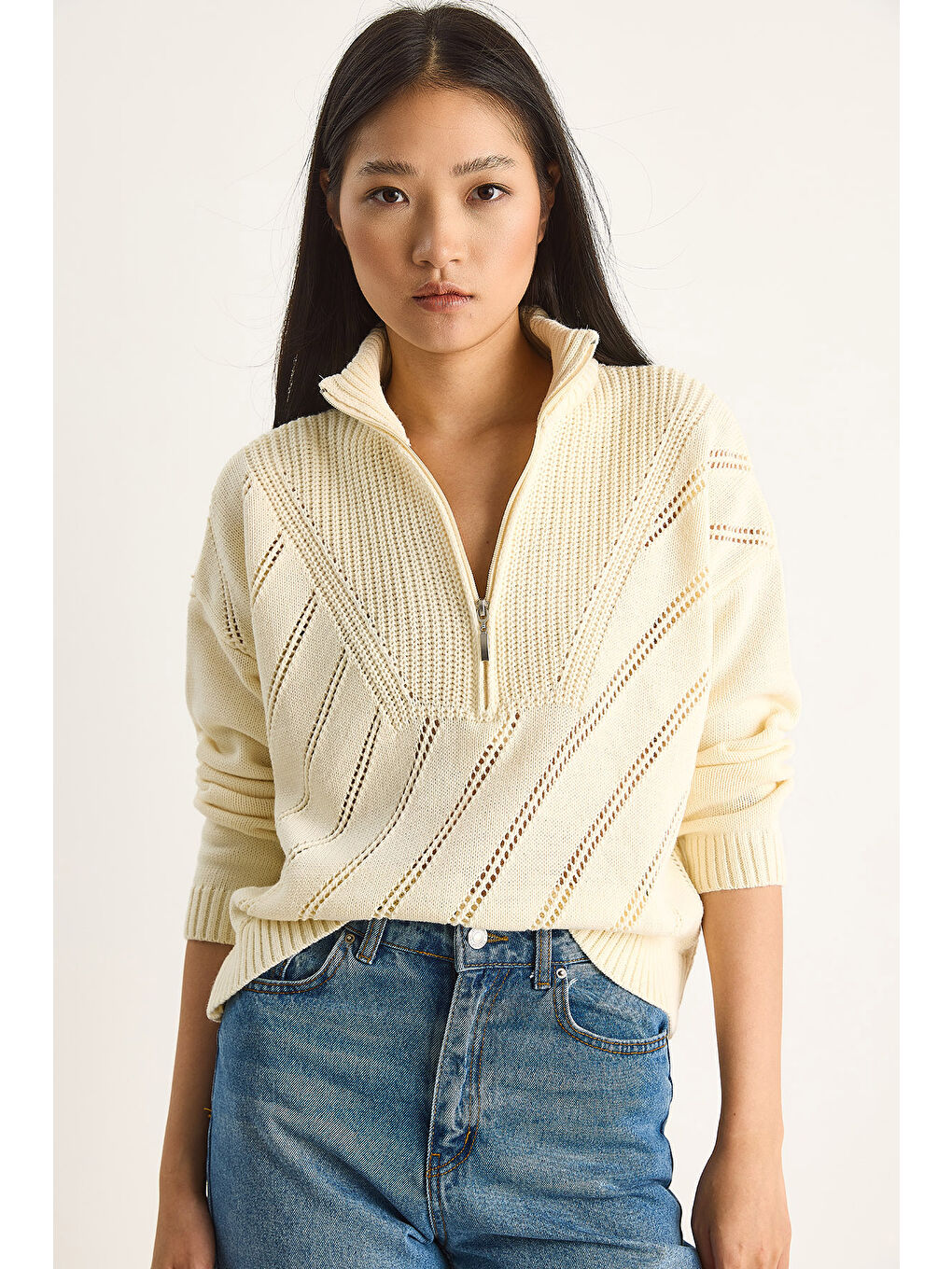 Ekru Kadın Relaxed Fit Yarım Fermuarlı Kazak-2