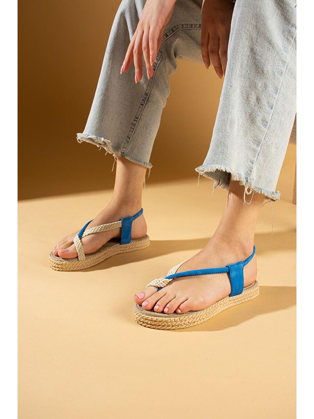 Mavi Comfort Hasır Taban Parmak Arası Kadın Sandalet 68-104-24-1