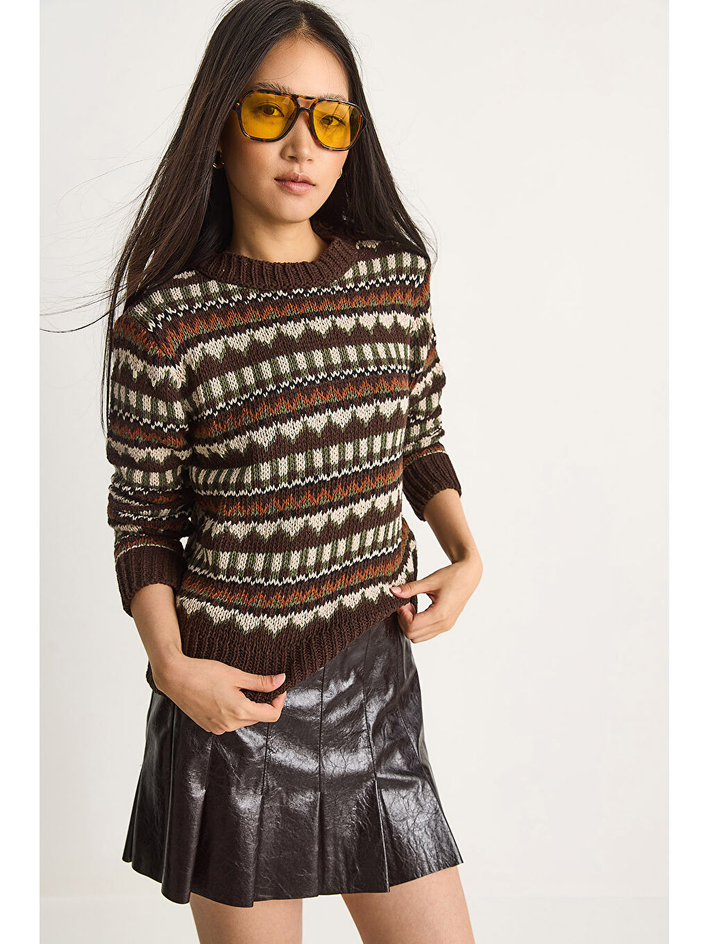 Kahverengi Kadın Omuz Patlı Desenli Triko Kazak-3