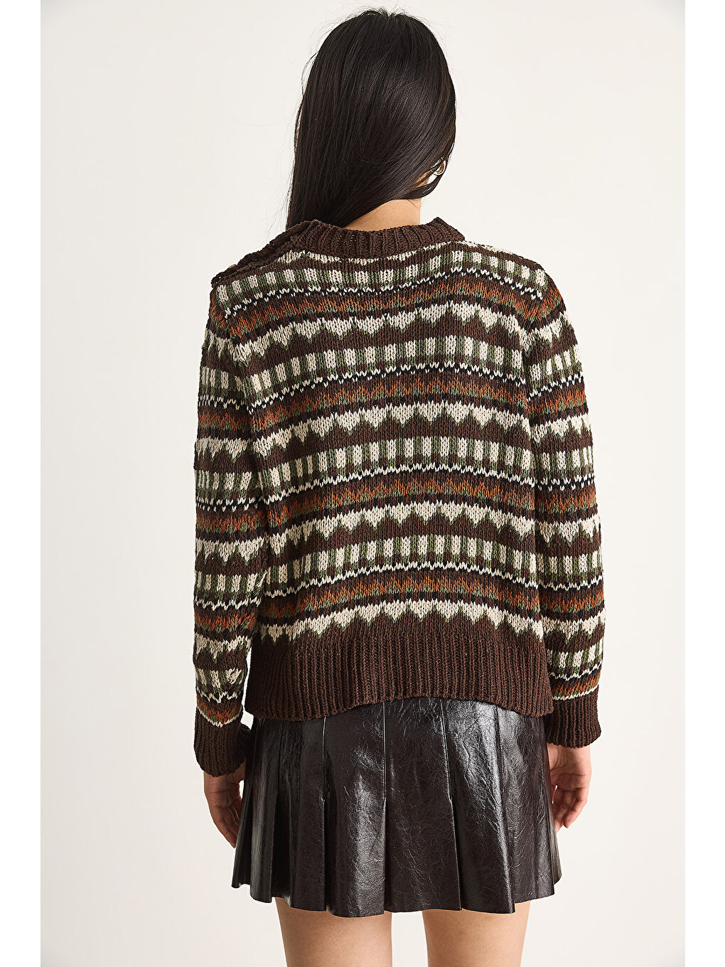 Kahverengi Kadın Omuz Patlı Desenli Triko Kazak-7