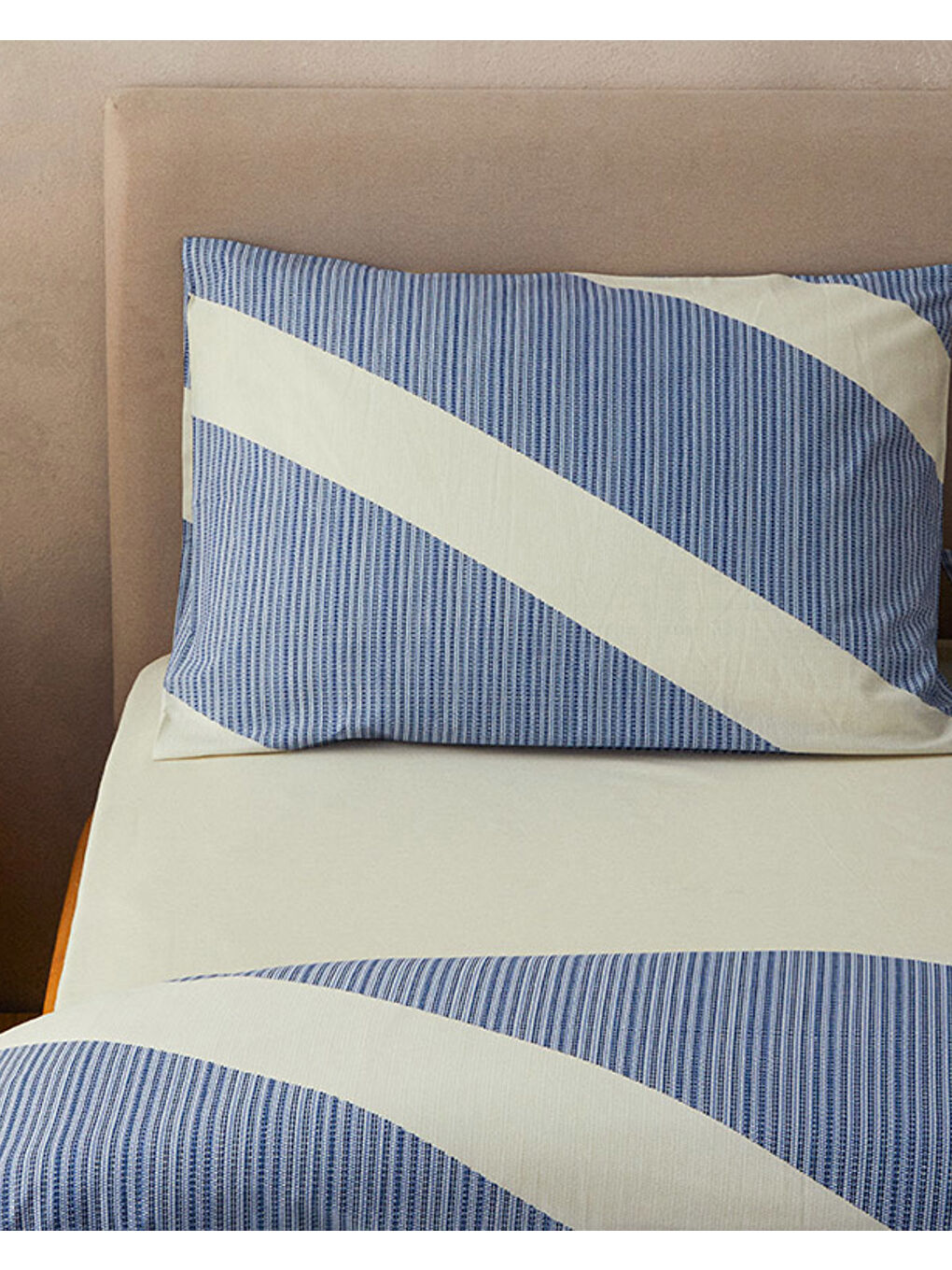 GeoModern Kolay Ütülenir Çift Kişilik Nevresim Takımı Lacivert-1