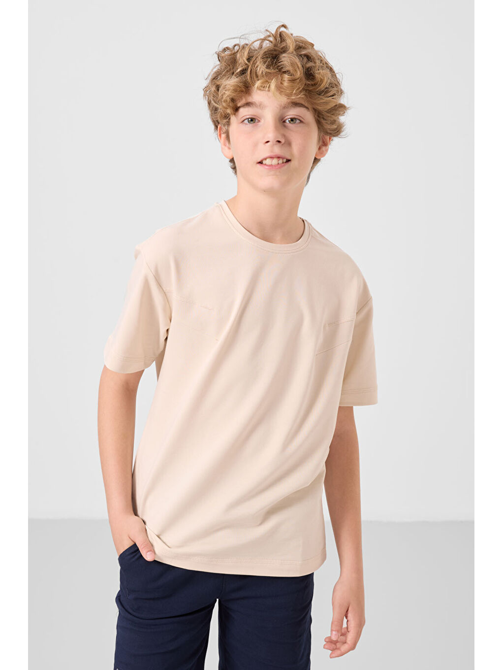 Bej-Lacivert Pamuklu Oversize Fit Dokuma Hafif Esnek Chino Erkek Çocuk Şort Takım - 11277-2