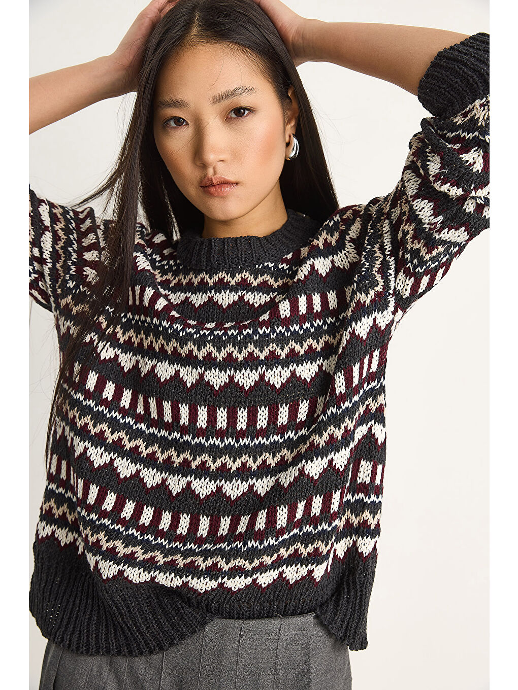 Antrasit Kadın Omuz Patlı Desenli Triko Kazak-2