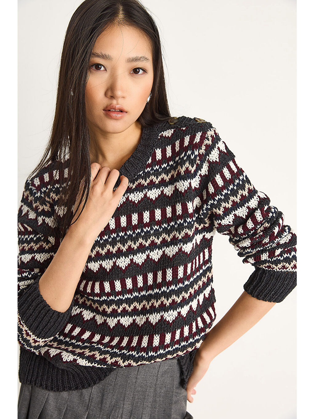 Antrasit Kadın Omuz Patlı Desenli Triko Kazak-3